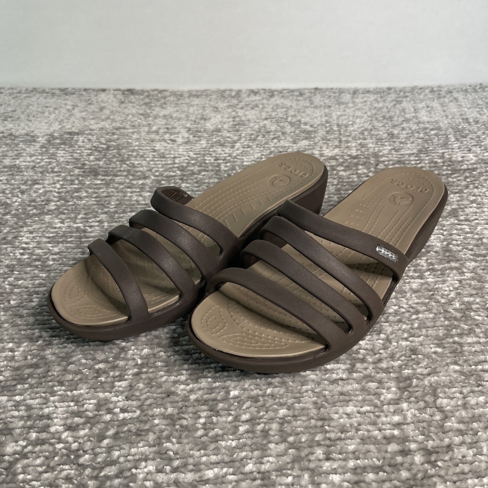 CROCS SANDLES WOMEN RHONDA WEDGE BROWN SZ 10 W SLIP ON