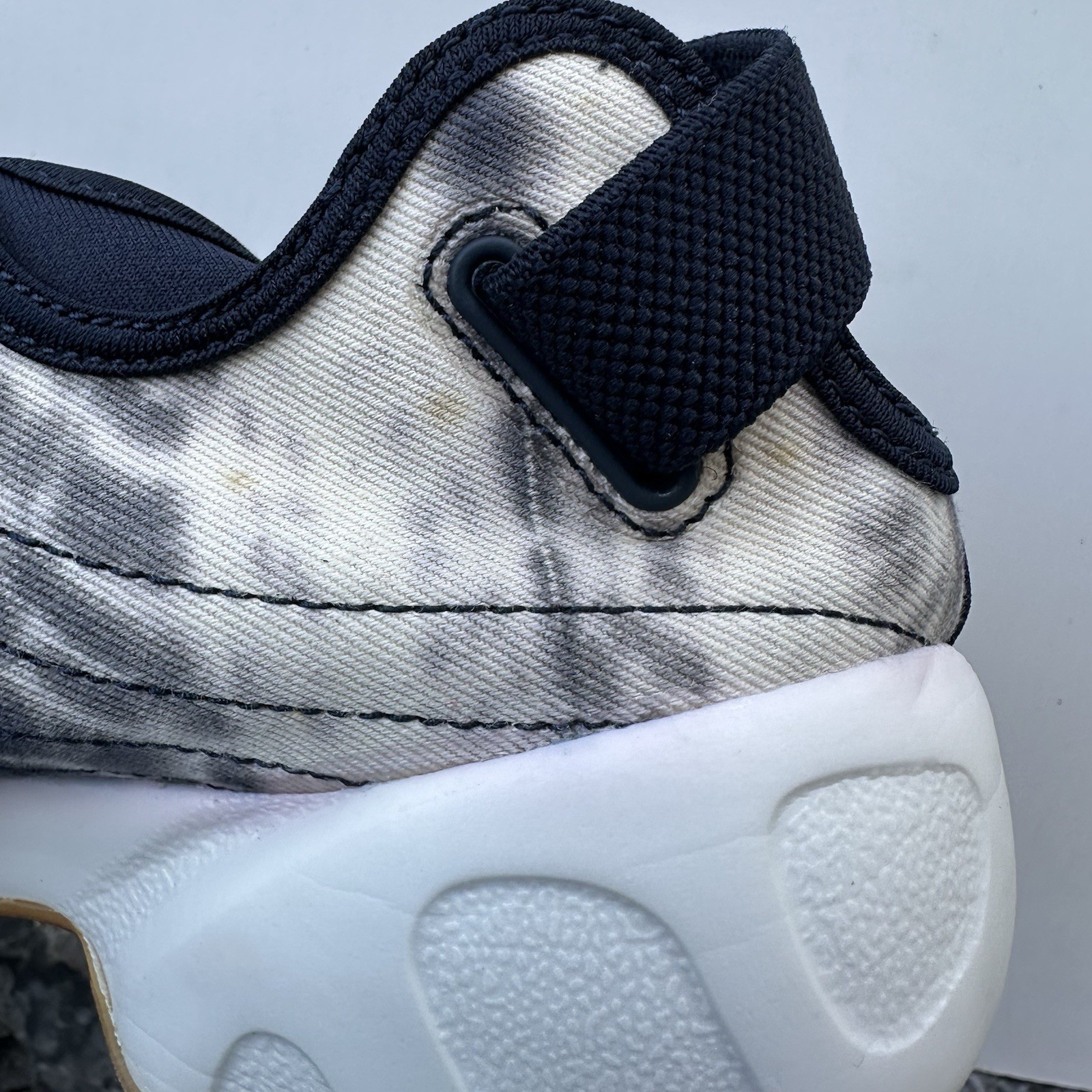 Nike Air Rift Premium QS In Dark Obsidian/Summit White/Vivid Pink Women’s SZ 9