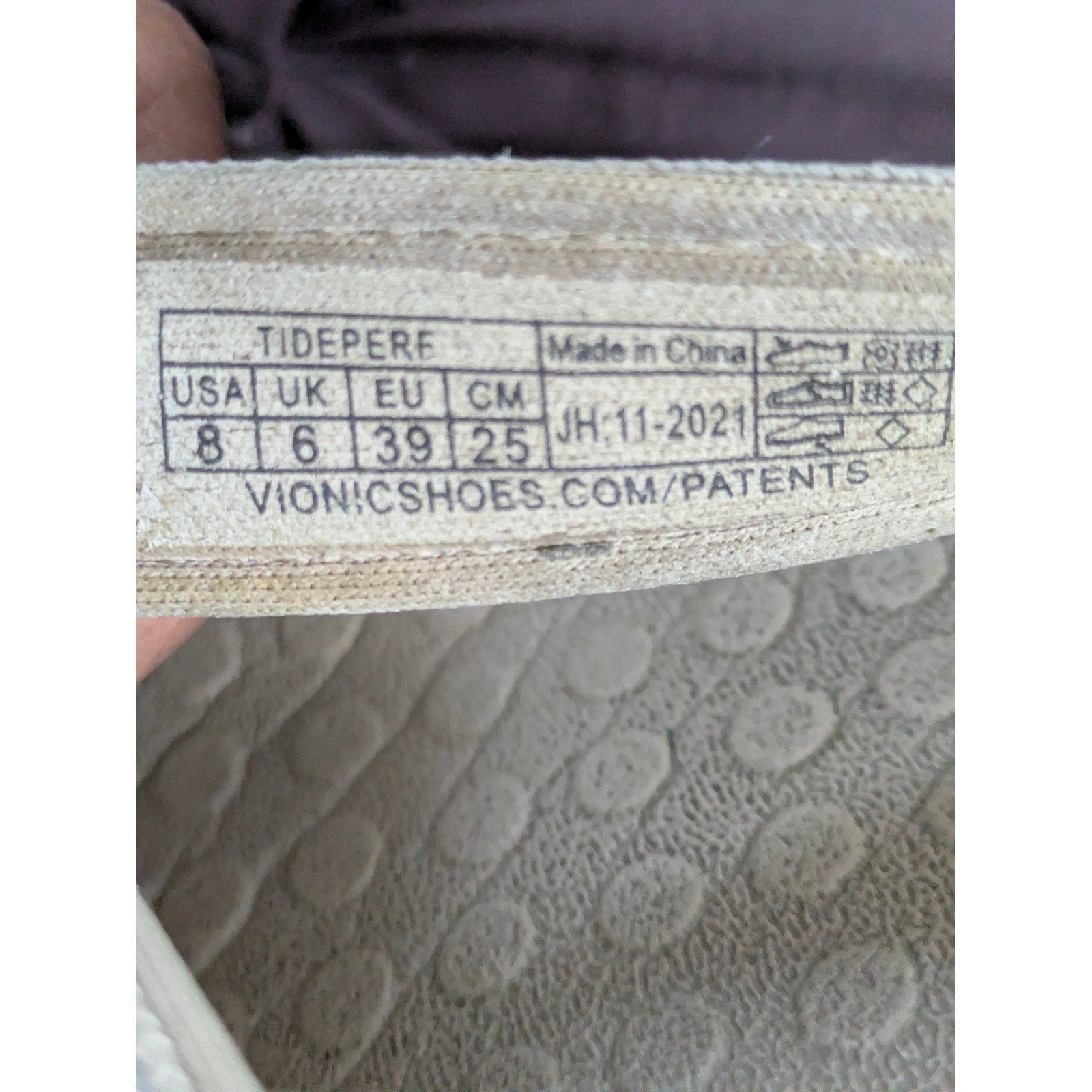 Vionic Tide Perf Flip Flop Sandals Women’s Size 8 White Orthotic Comfort