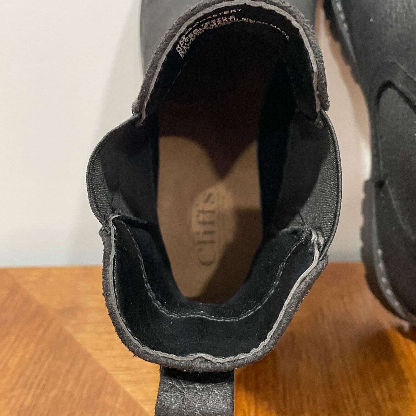 Cliffs by White Mountain Mastery Chelsea Boot Womens 9M Black Suede Textile Shoe