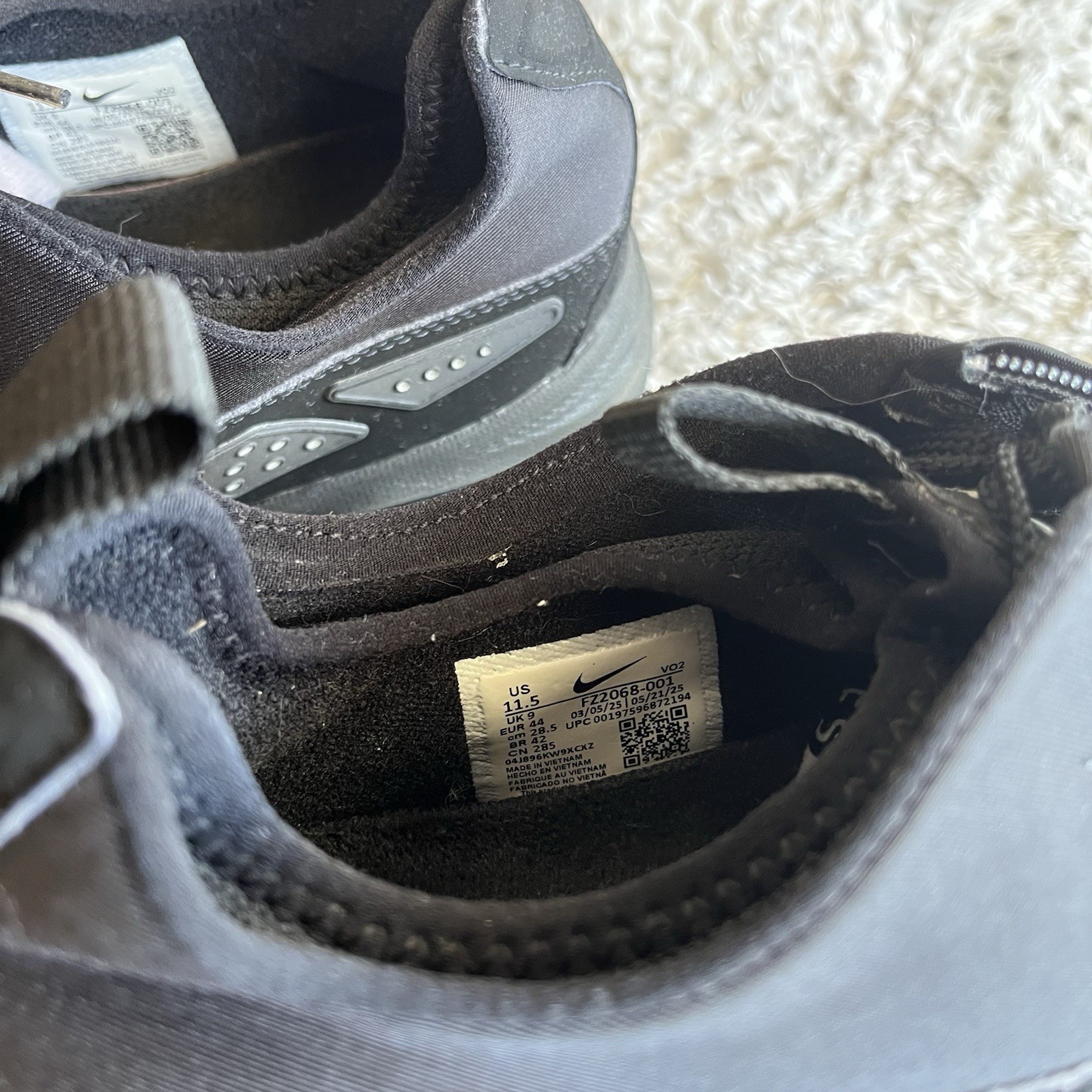 Size 10 – Nike Air Sunder Max Black Silver W