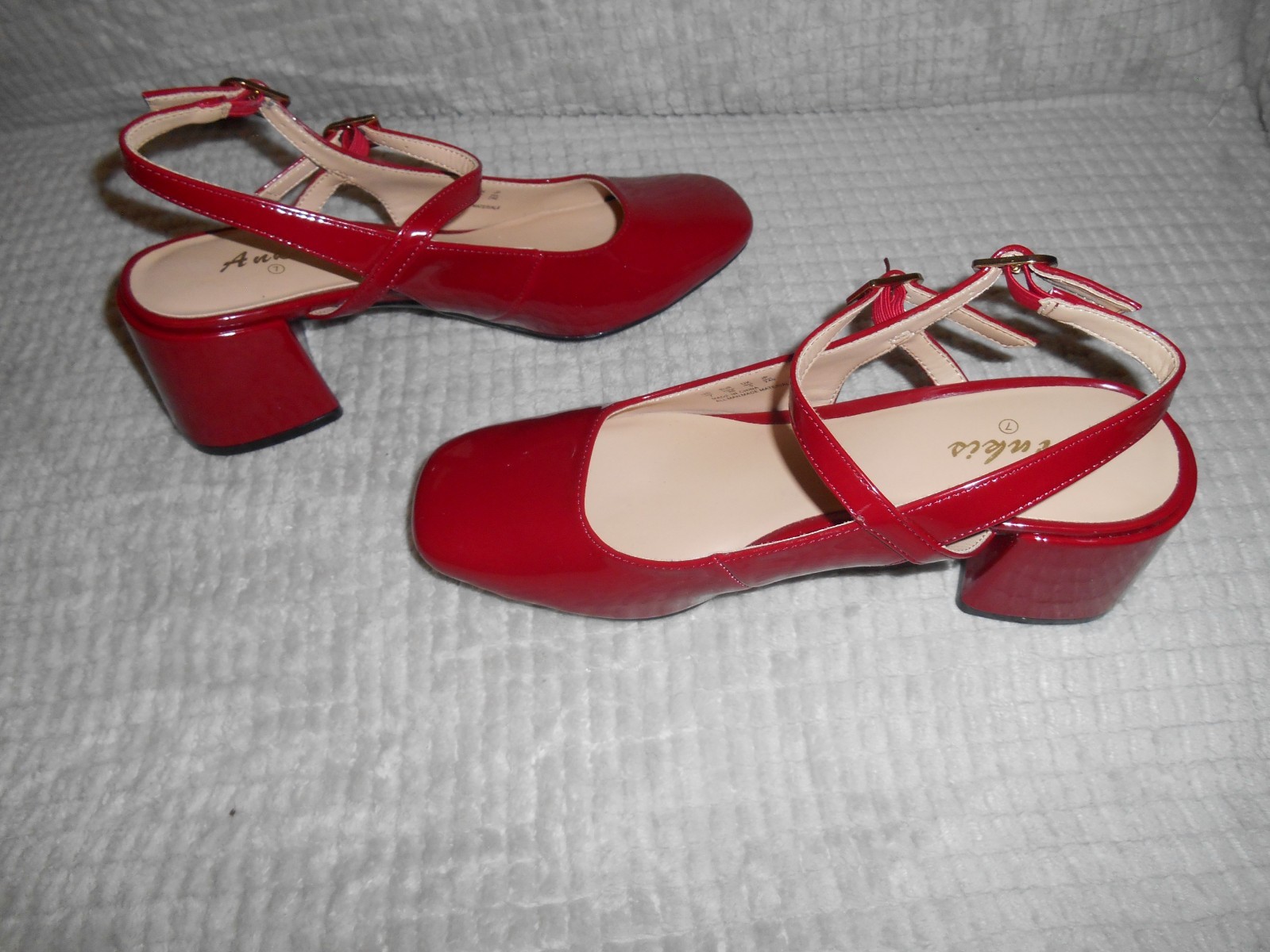 ANKIS BURGUNDY PATENT CLOSED TOE PUMPS SHOES SIZE 7 SQUARE TOE 2.75″ HEEL EUC