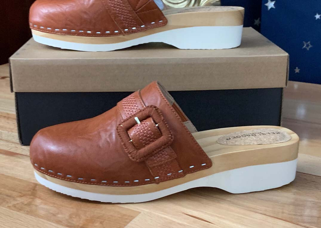 Kelsi Dagger Brooklyn Wild Leather CarveWV Clogs Spice-298 Size 8.5 New in Box