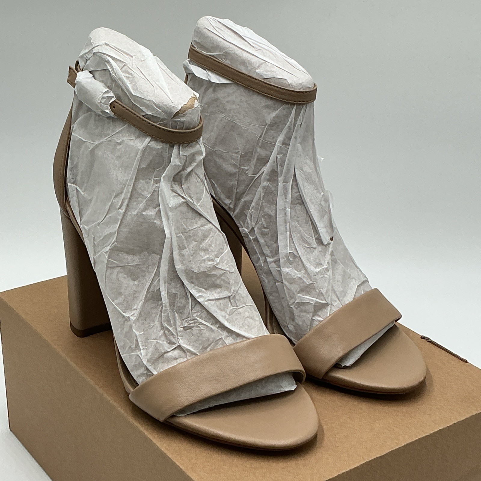 Sam Edelman Yaro Sandals Women’s US 9.5 Beige Ankle Strap Block Heel Eby3270