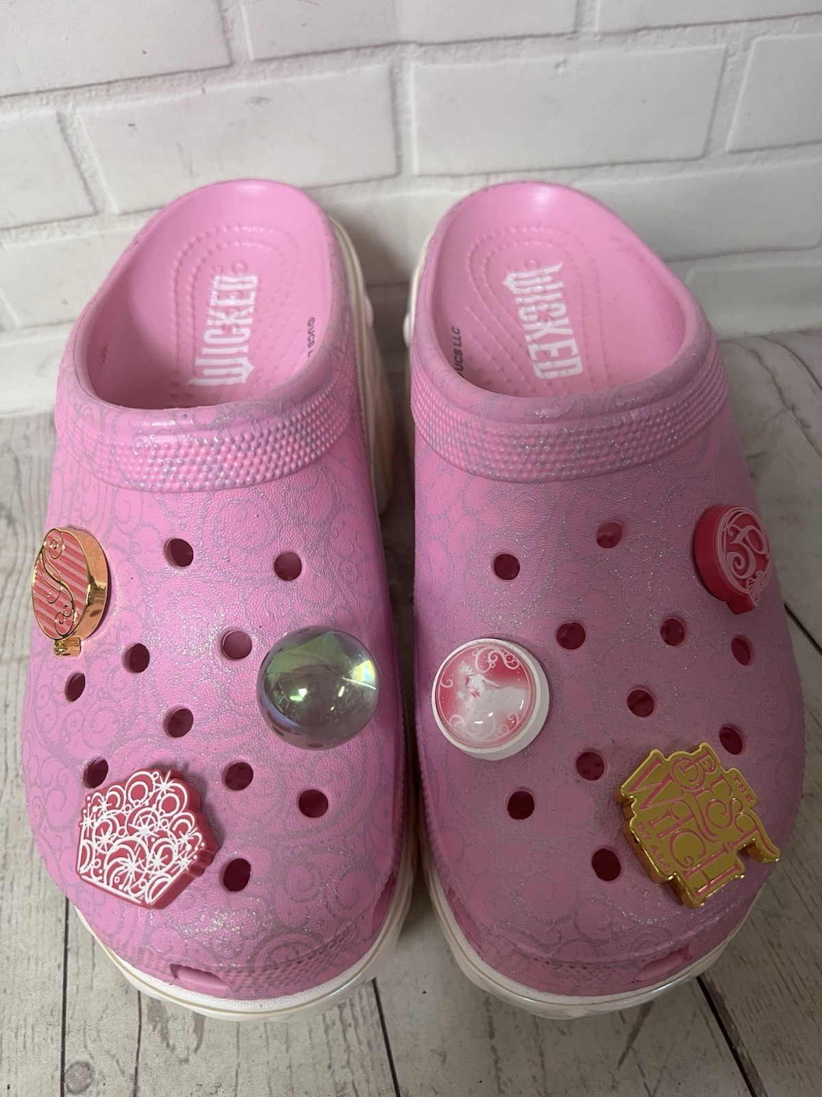 CROCS Wicked Glinda Siren Clog Pink Jibbitz Women’s Size 8 Platform Heel