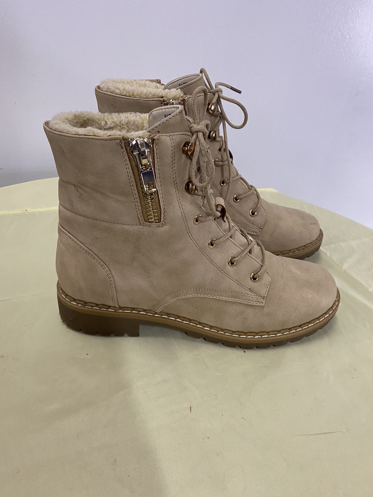 Justfab Illona Women’s Classy Combat Style Boot. Light beige Size 8.5