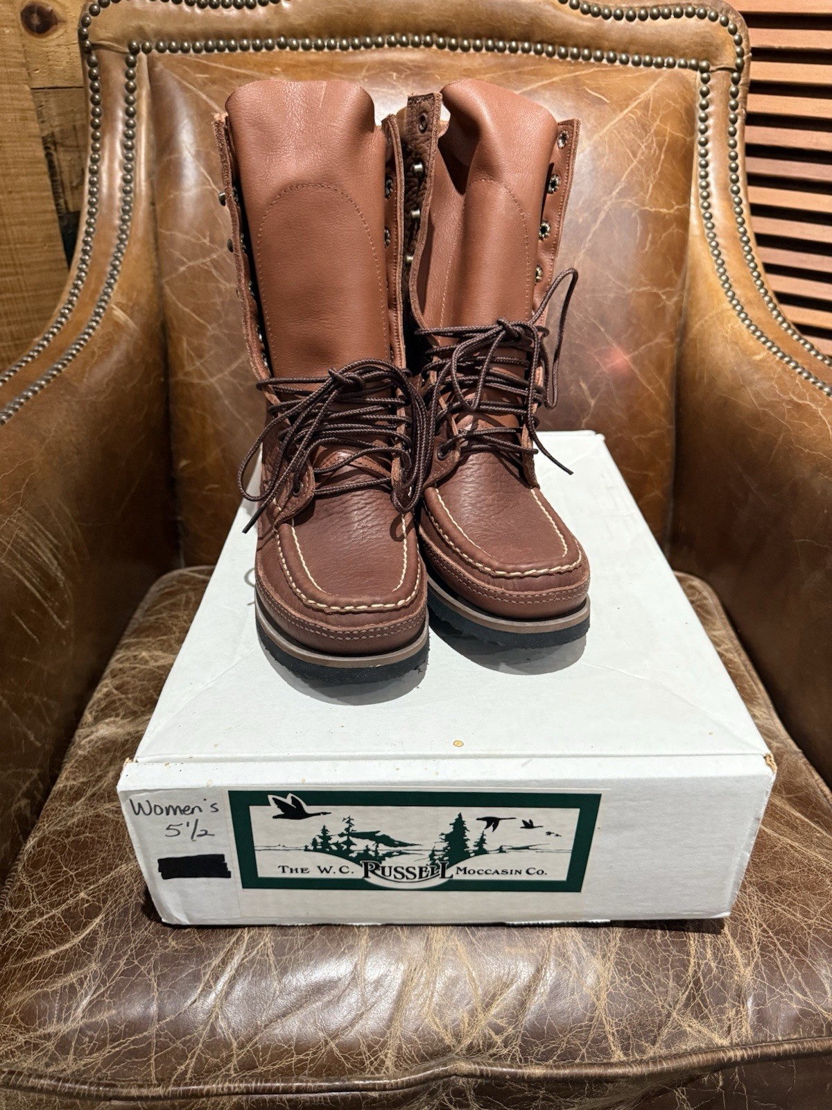 Russell Women’s Moccasin Boot Size 5 1/2 C Brown Leather Lace Up
