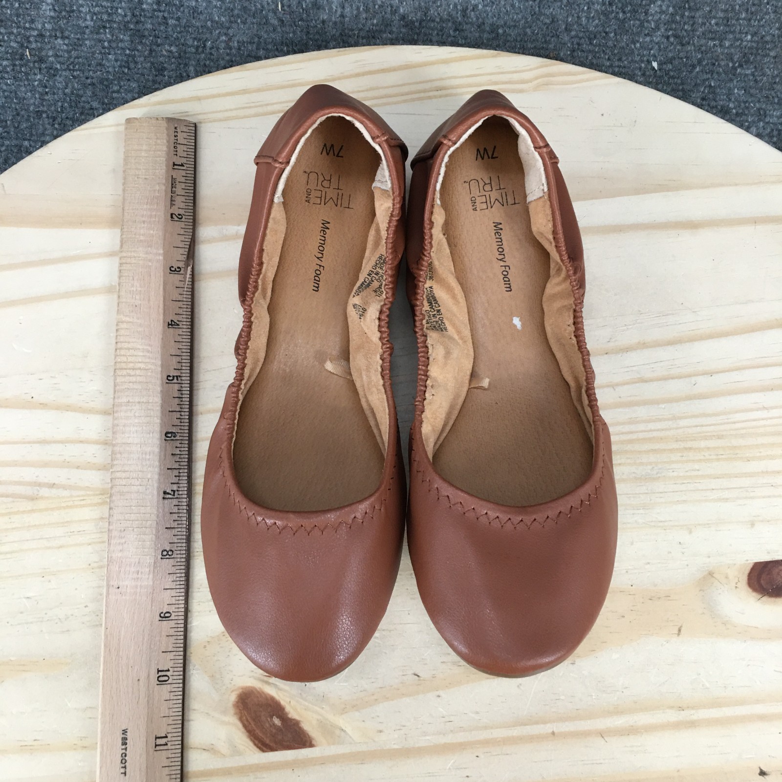 Time And Tru Shoes Womens 7W Scrunch Slip On Ballet Flats Brown Faux Leather