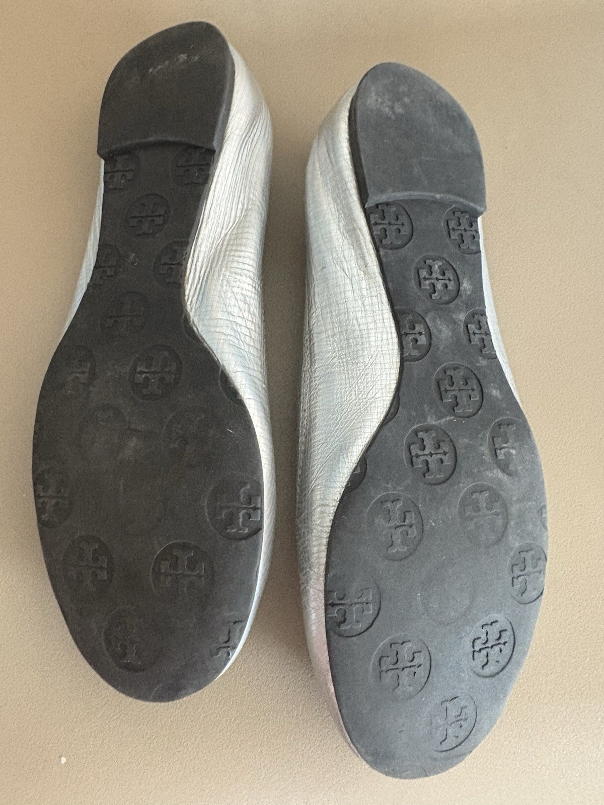Tory Burch Platinum Silver Embossed Reva Leather Flats Slip On Shoes Size 7.5 M