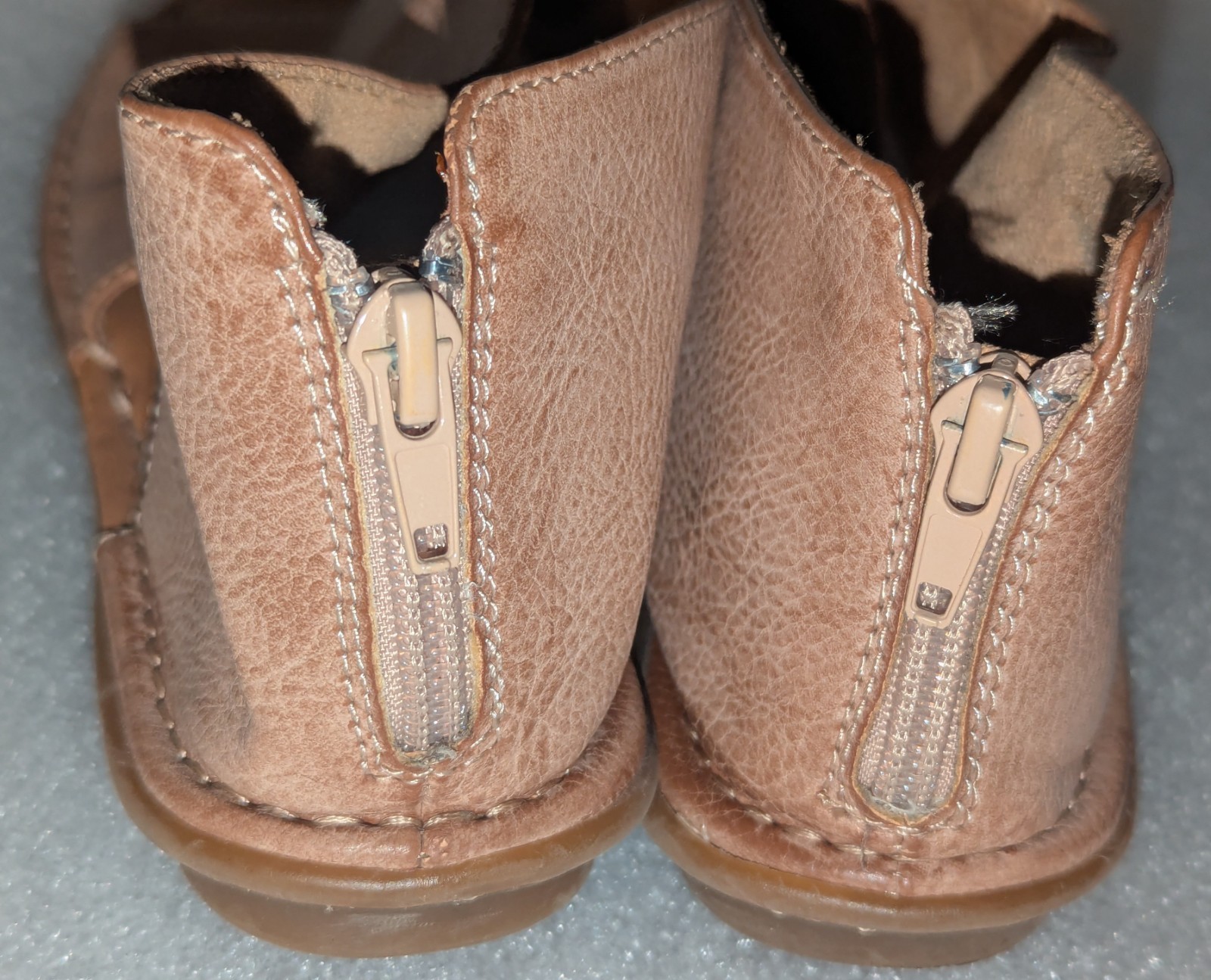 B.O.C. Bria Women’s US 6 M Man Made Tan Crossover Heel Zip Open Toe Flat Sandals