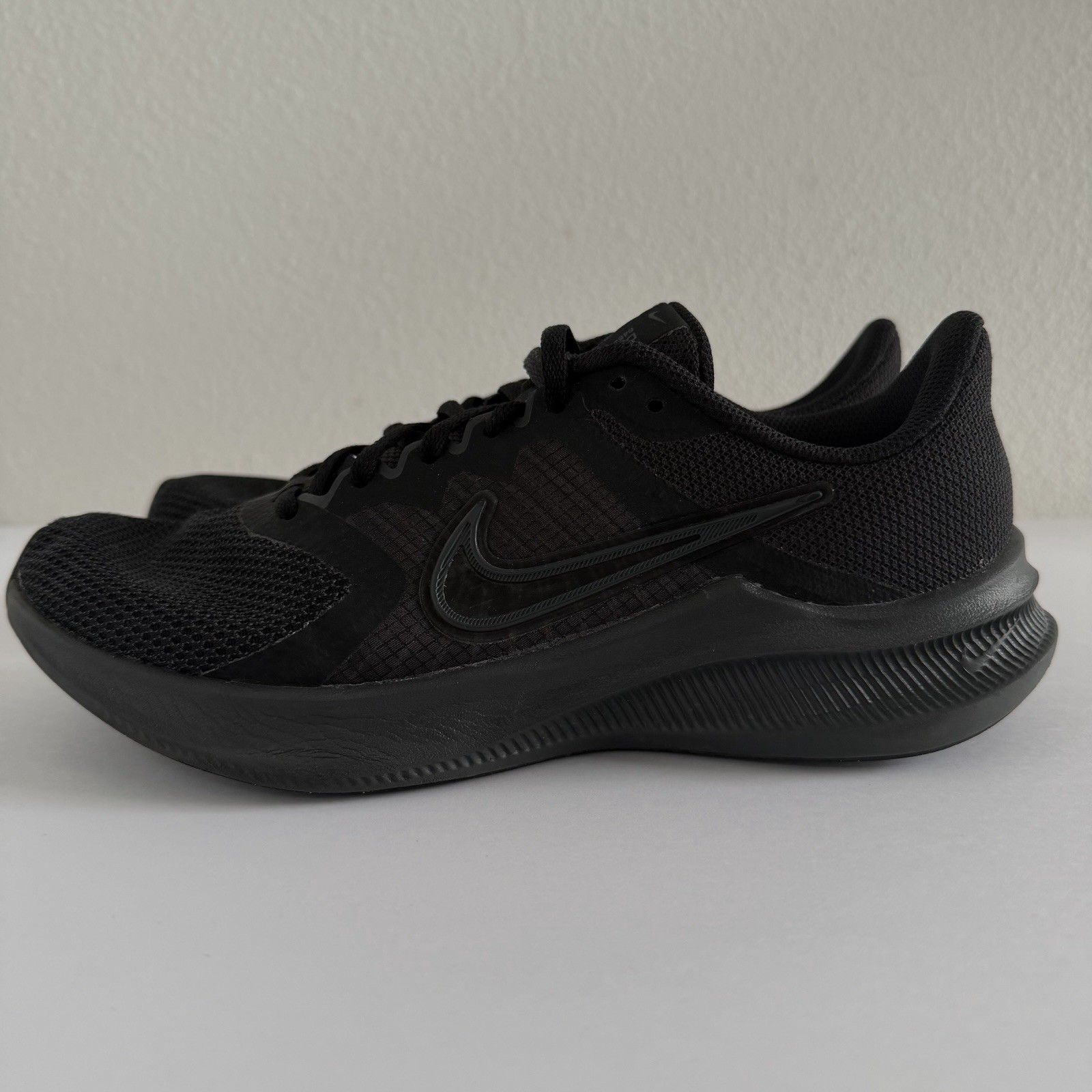 Nike Women’s 8.5 Downshifter 11 Running Athletic Shoes Black