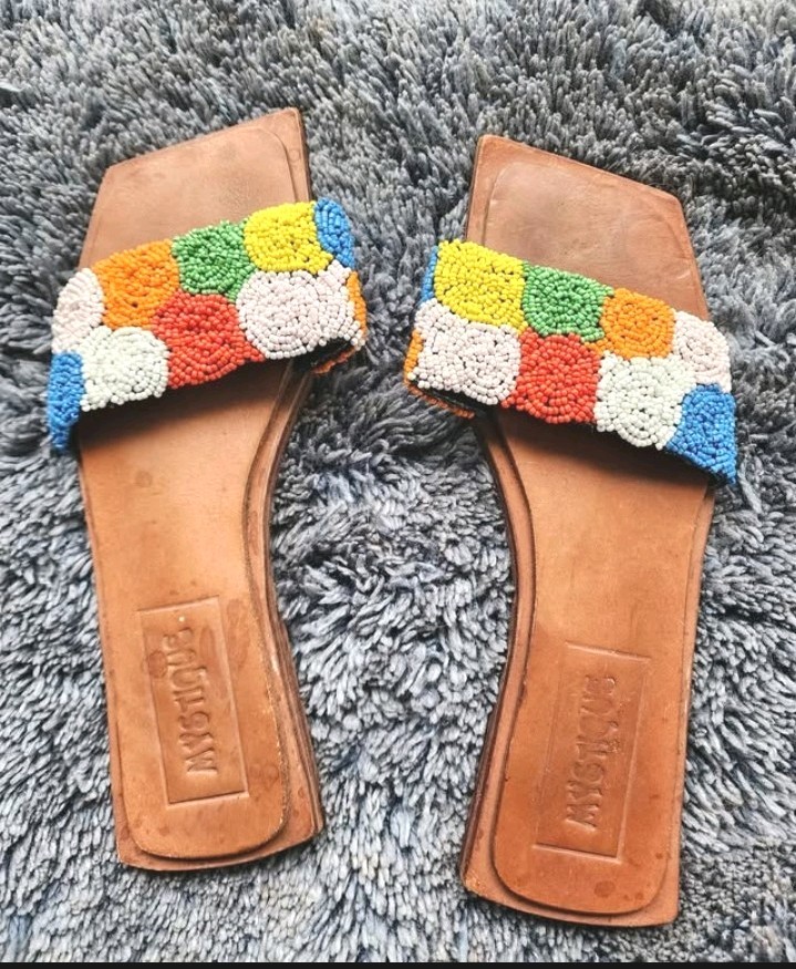 Beaded Unique Boho Colorful MYSTIQUE Sandals Women’s Size 7. Made In Indonesia