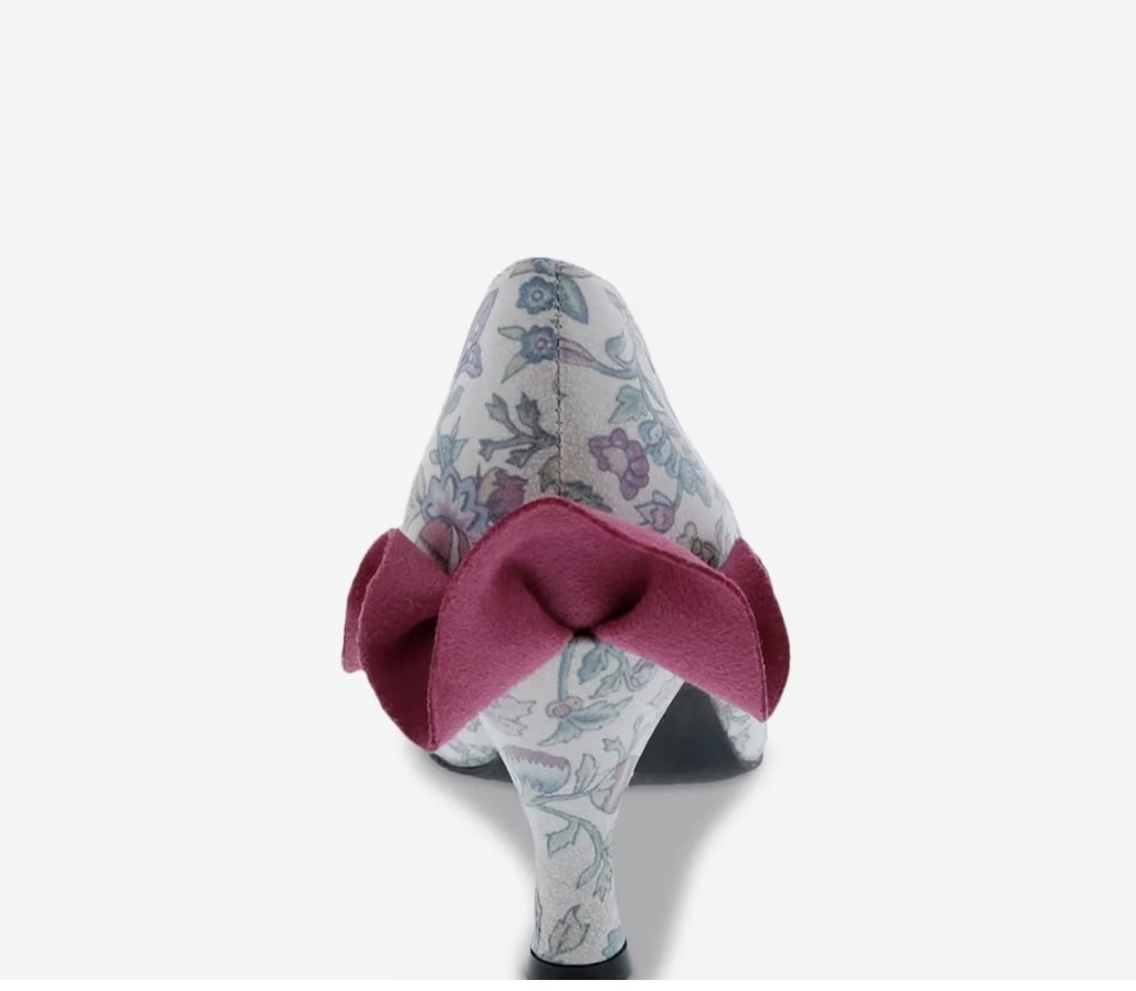 Bellini Clarise Ruffled Floral Pump Women’s Size 7W New in Box