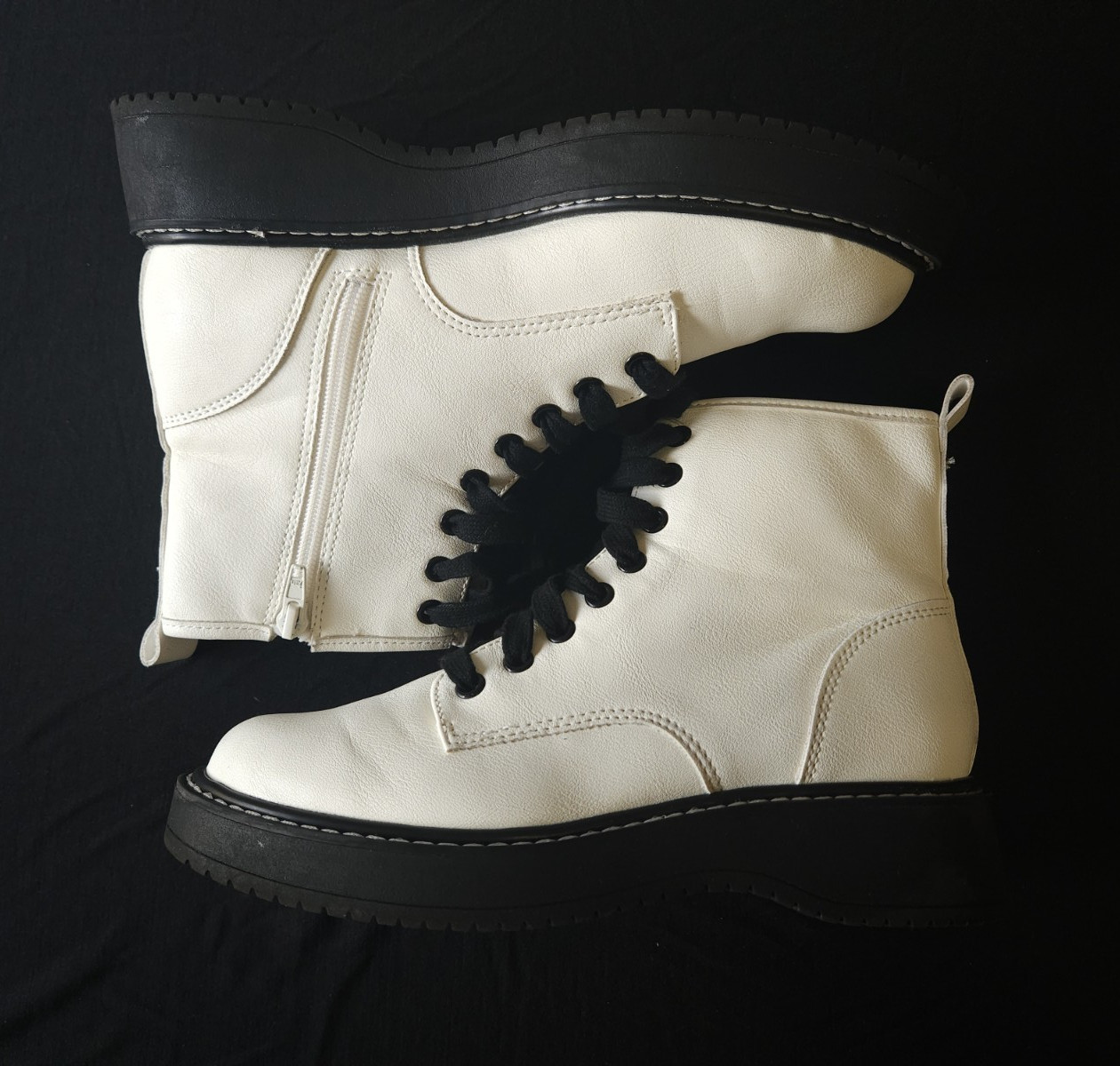 Madden NYC Women’s White Combat Ankle Boots Lace-Up Side Zip Faux Leather US 7