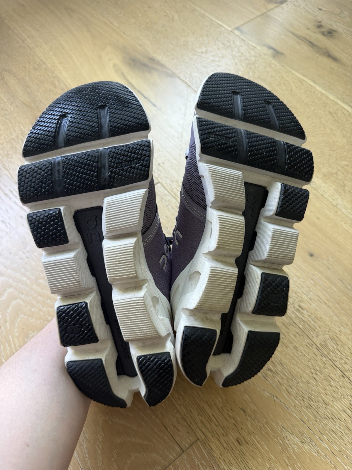 On cloud Running Cloudflyer 4 Women’s Running Shoes Size 8.5