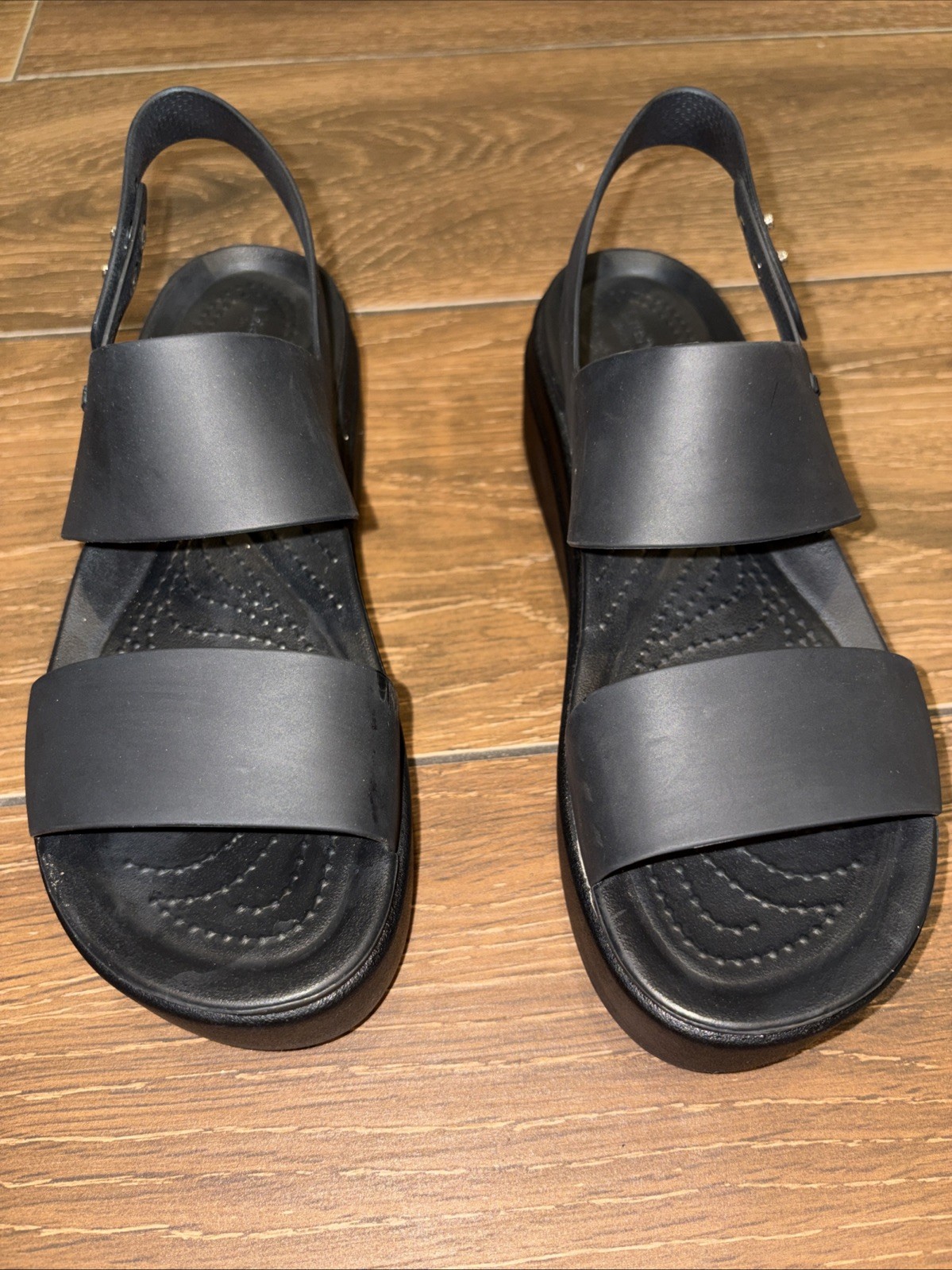 crocs women’s brooklyn low wedge sandals Black 7 Adjustable Heel Straps