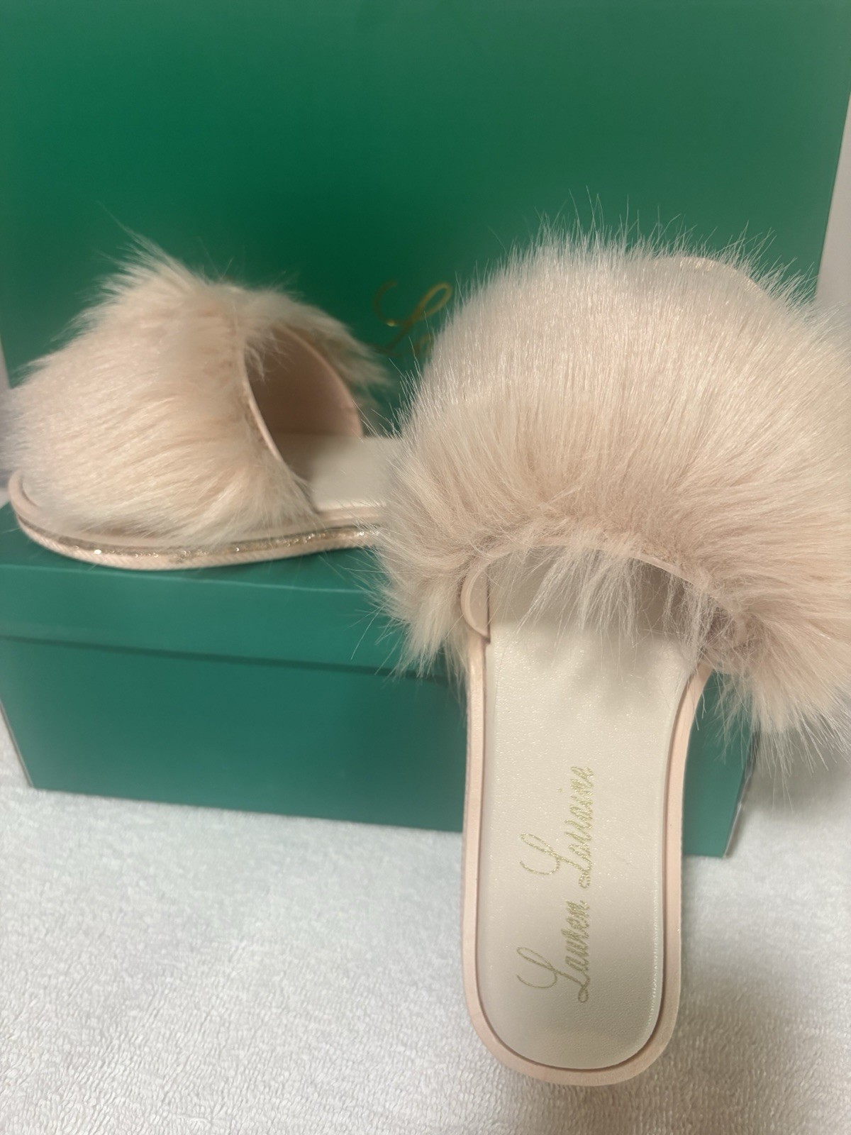Lauren Lorraine Sandals Small Pink Faux Fur Slippers Glamorous Chic Lounge Shoes