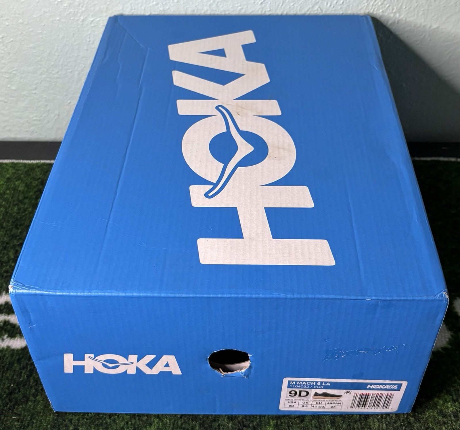 US Men’s 9/Women’s 10 – HOKA Mach 6 LA “Varsity Navy Black” 1164032-VCK