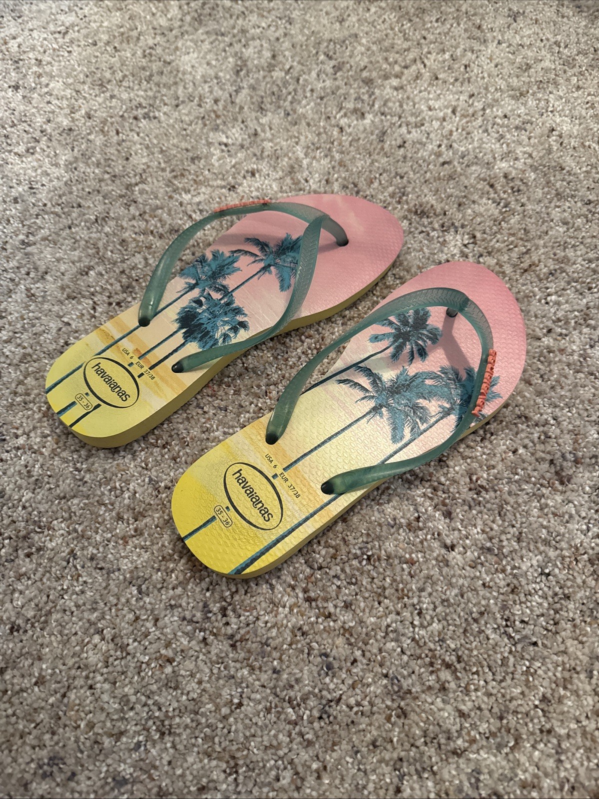 Havaianas Tropical Sunset Palm Tree Print – Size 35/36 (USA 6 / EUR 37/38)