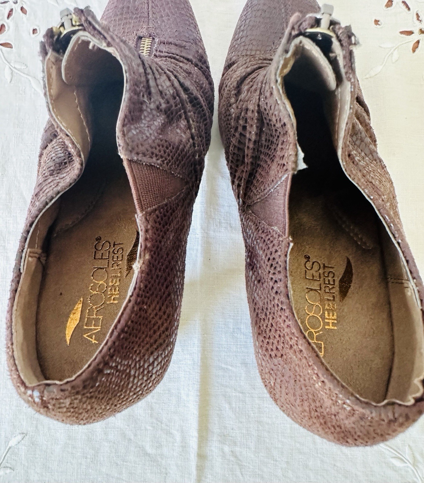 AEROSOLES FORTUNATE Brown SHIMMER SNAKESKIN ANKLE BOOTS ZIP FRONT Women’s 7.5