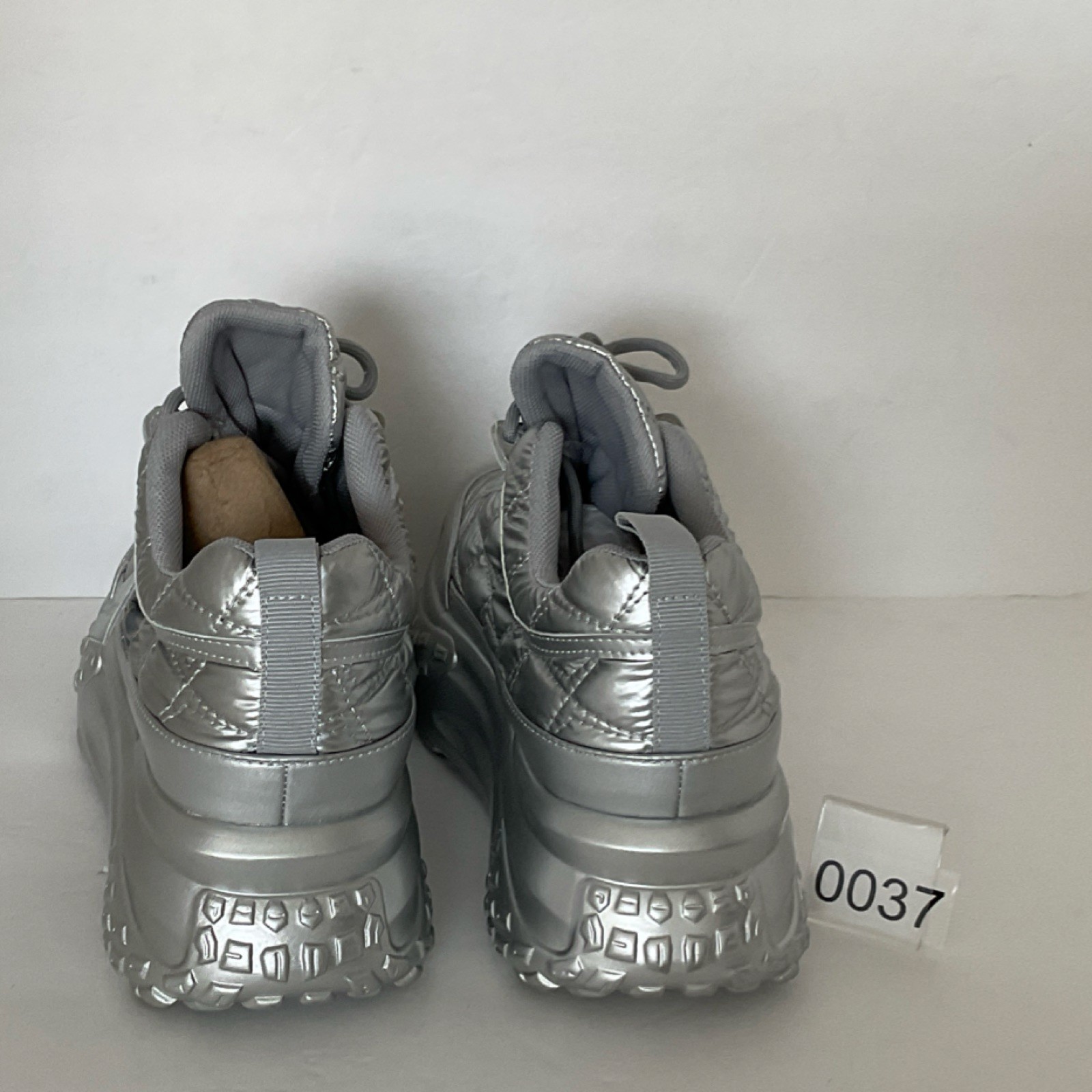 Women’s MIGNHIA Silver Quilted Lace Up Athletic Sneakers Low Top Synthetic