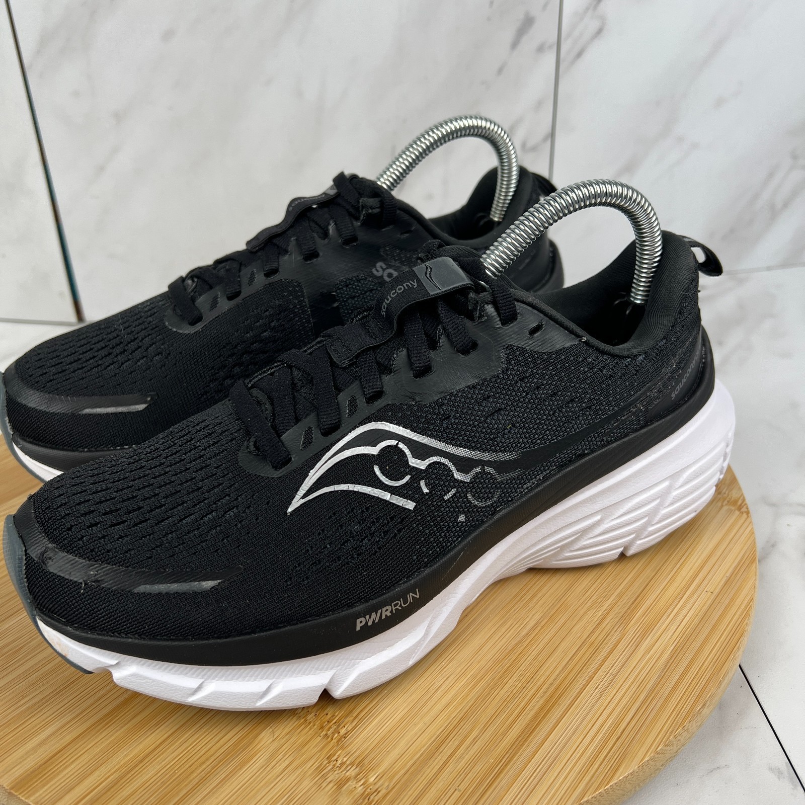 Saucony Guide 18 Womens Size 8 Black White Running Walk Gym Shoes S10998-100