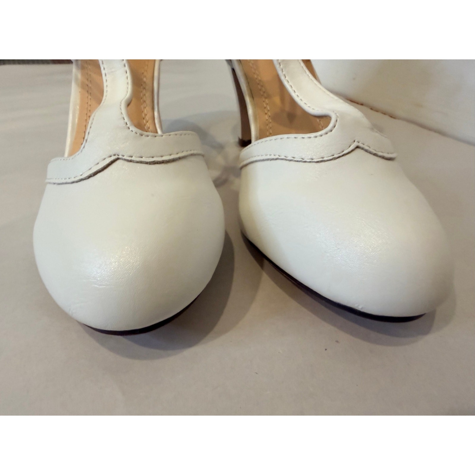 Chase + Chloe White Vintage T-Strap Mary Jane Heels – Size 6 Flaw