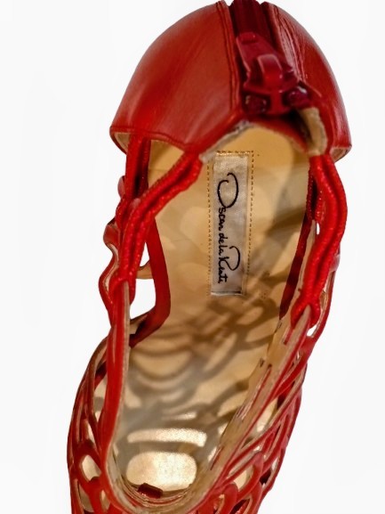 Oscar de la Renta Gladia Scalloped Red Leather Stiletto Sandals