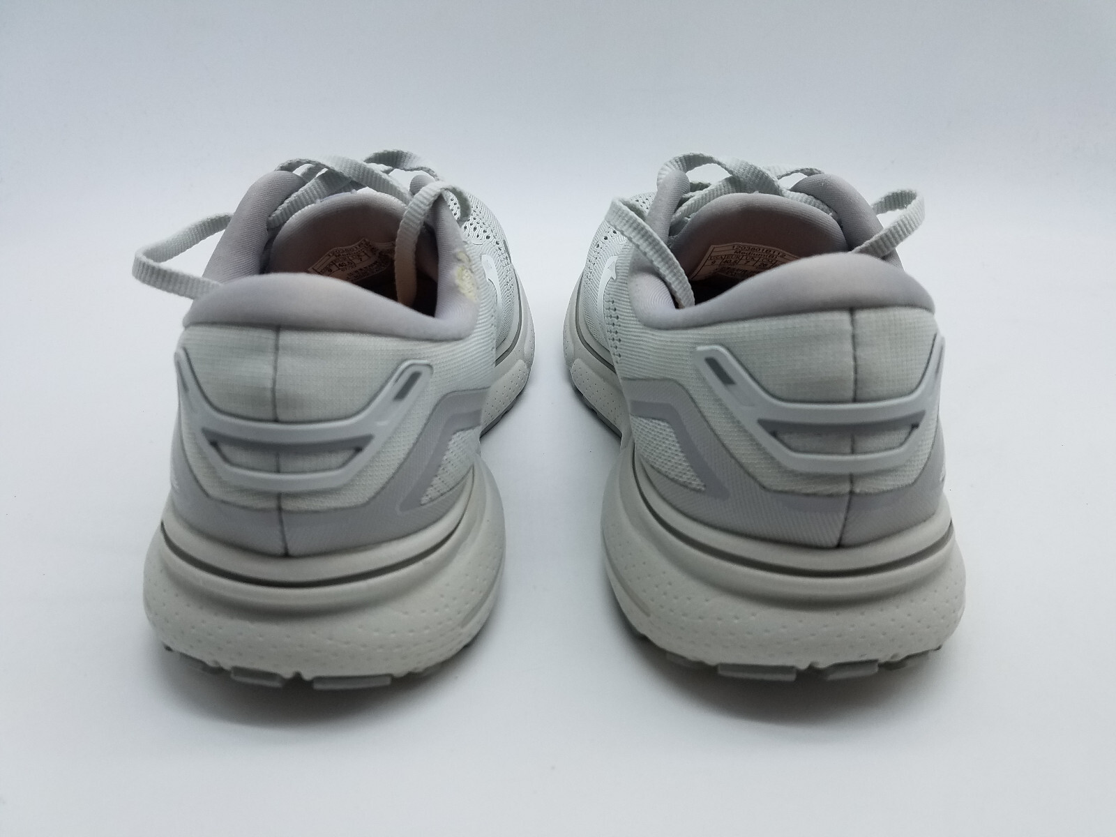 Brooks Ghost 15 Women’s Size 9 B (Medium) Running Shoes Gray *See description