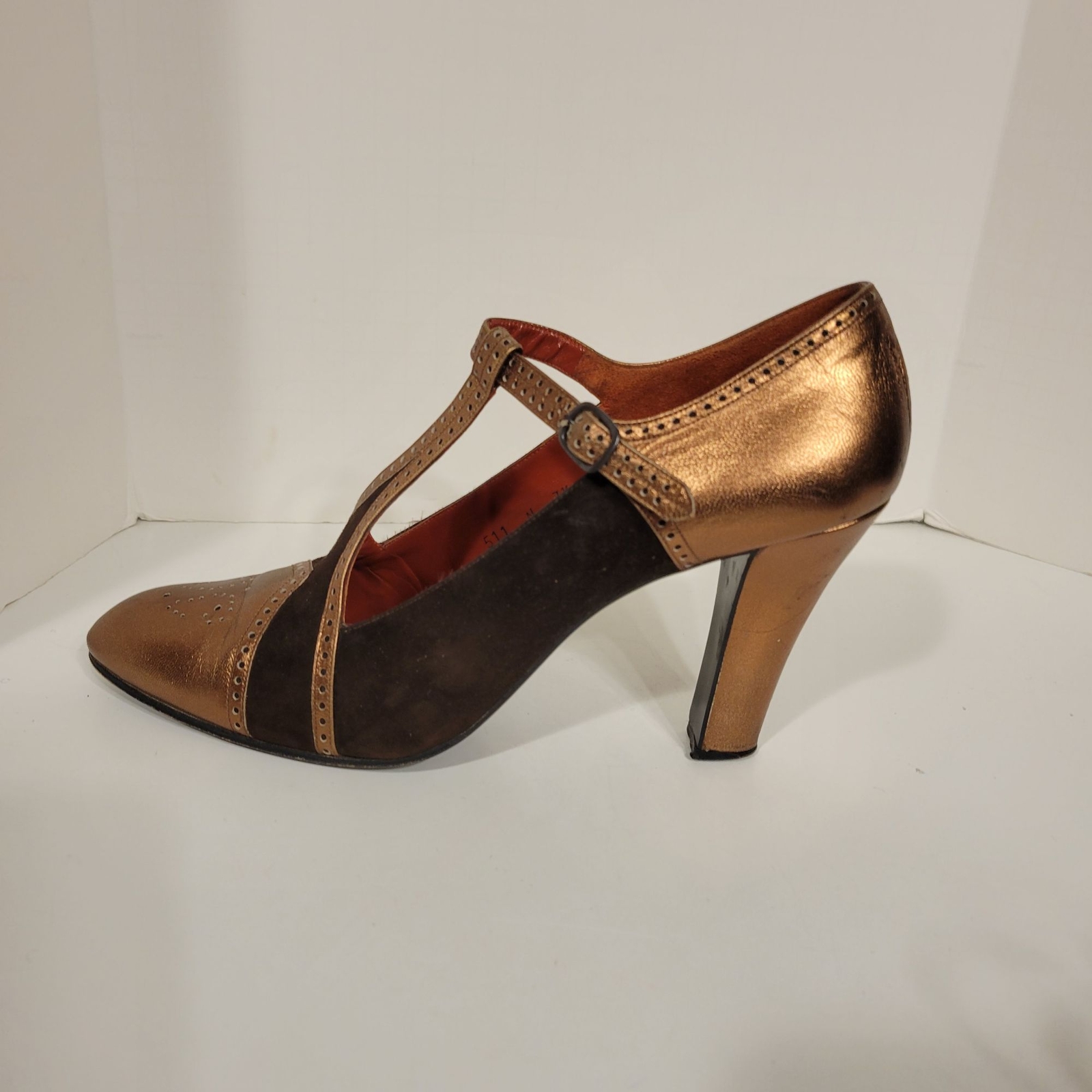 Vtg Yves Saint Laurent Glam Paris T-Strap Two-Tone Heels Sz 7.5 AA