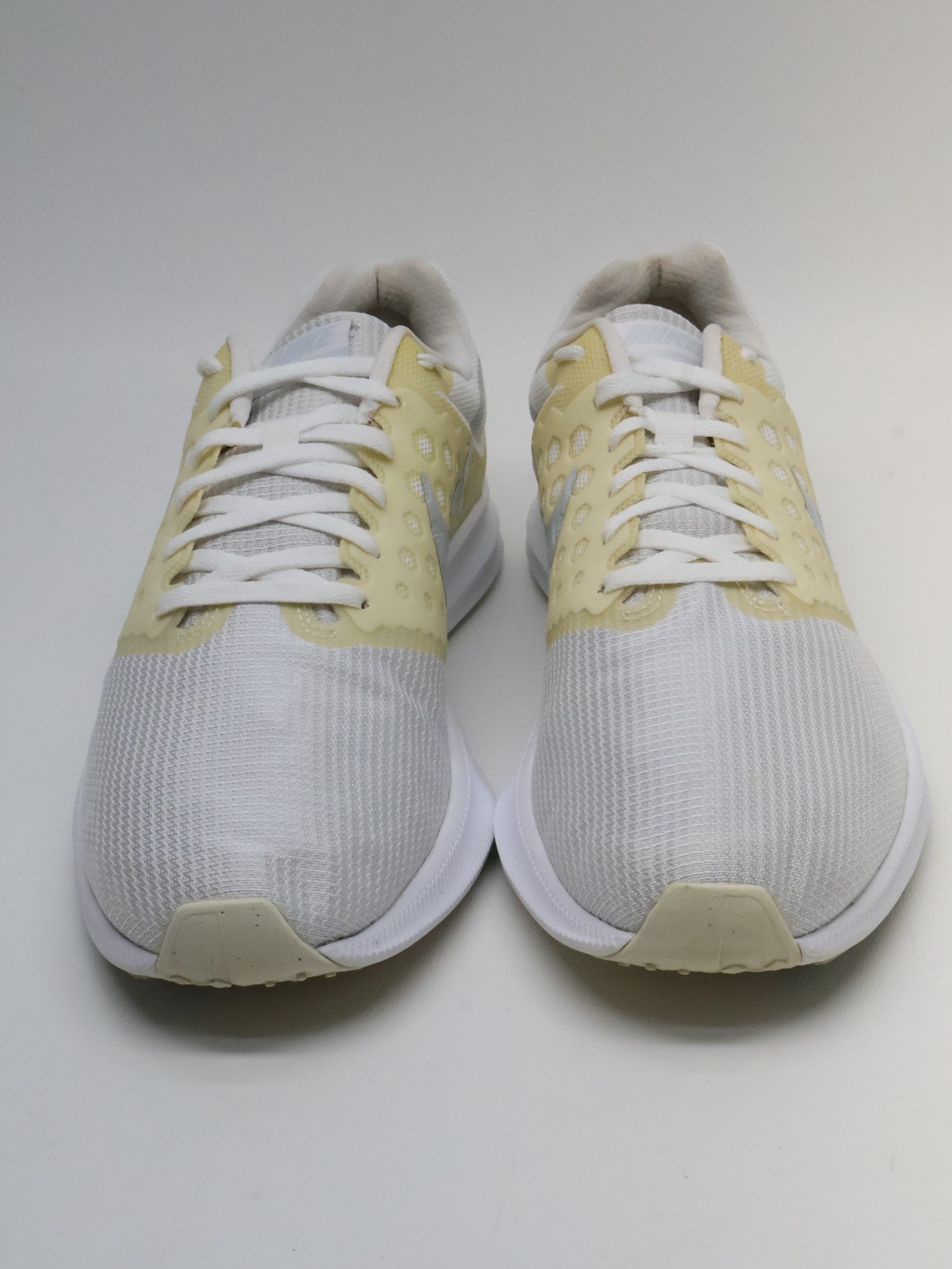 Nike Downshifter 7.5 Women’s Running Sneakers 852466-100 Size 11
