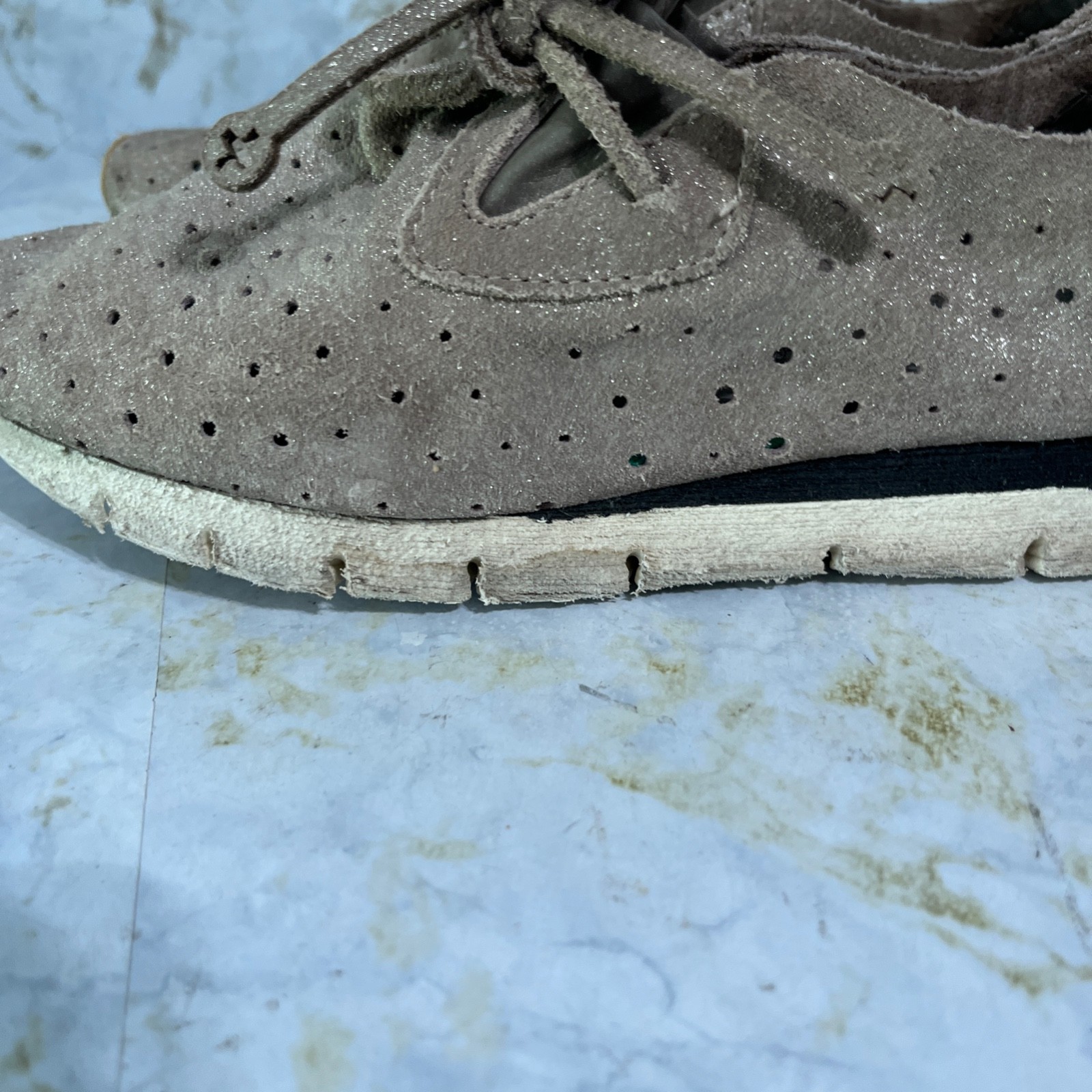 OTBT Lunar Women’s Size 8M Shoes Beige Suede Comfort Trainer Fashion Sneakers