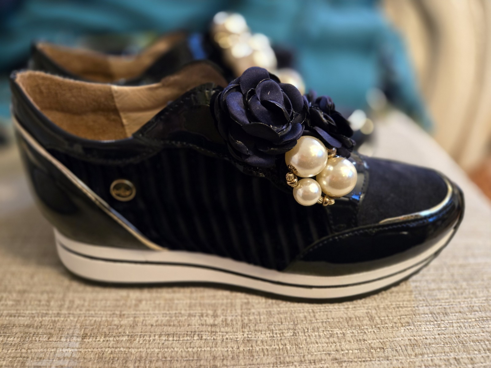 New MLV Portuguese shoes 40/US 9 navy pattern leather suede flower pearls Bling