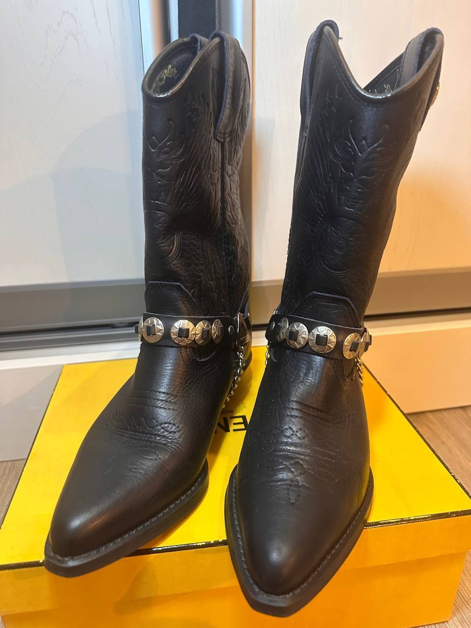 Vintage Black Leather Wrangler Boot Strap Western Cowboy Boots 5 size
