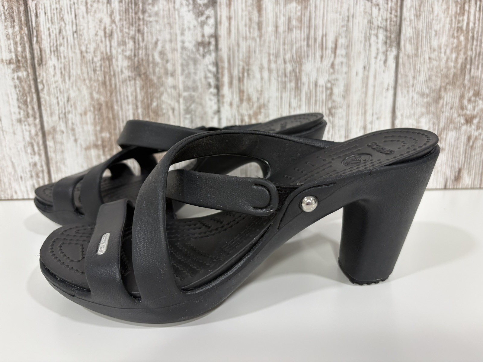 Crocs Cyprus IV Women’s Black Strappy High Heel Sandals Block Heel Sz 8
