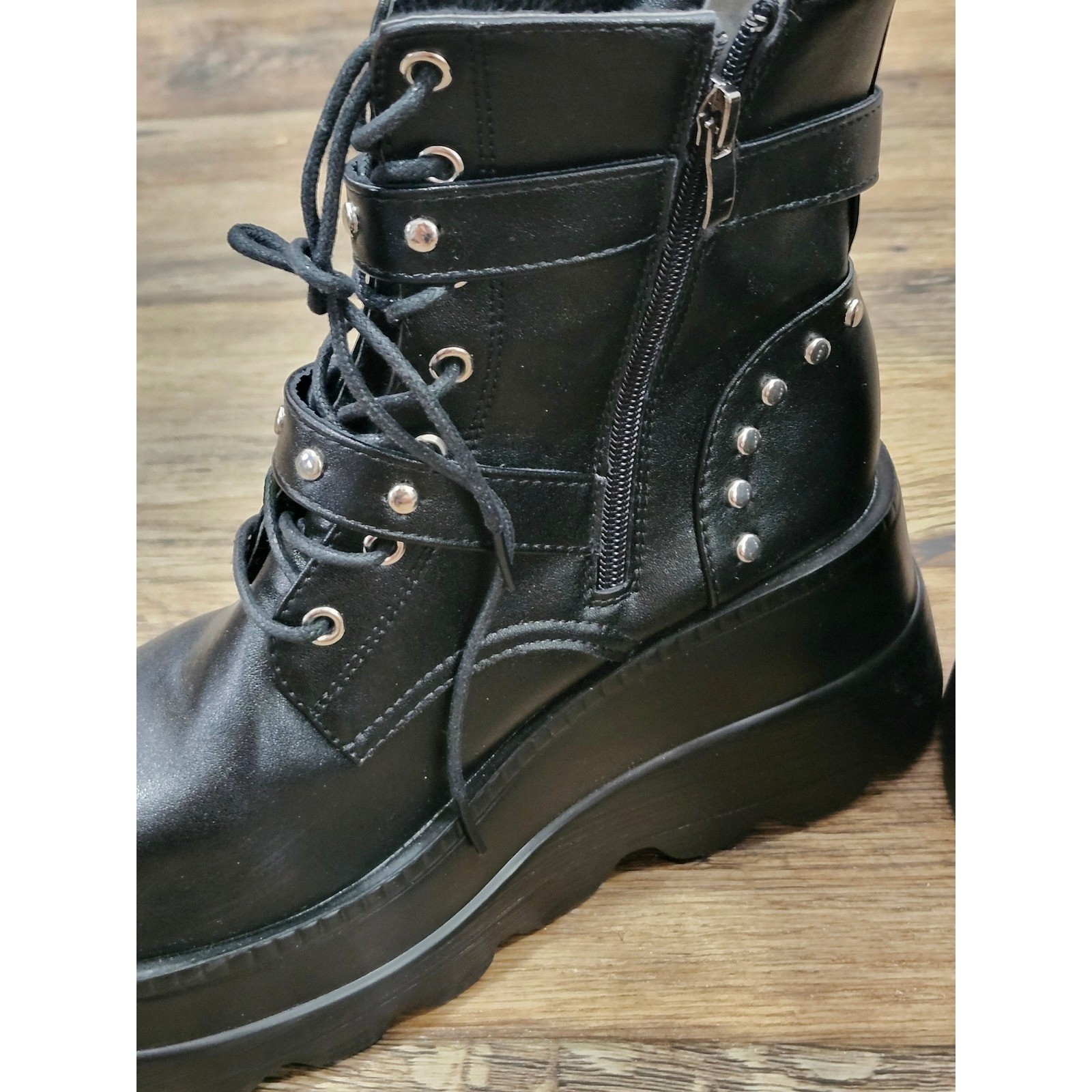 Womens Chunky Goth Platform Combat Boots Gothic 8.5 Studded Buckle Strap Eur 39