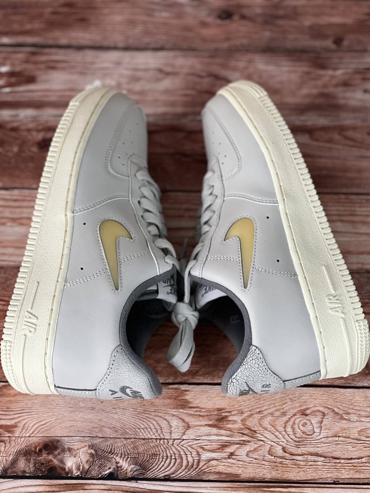 Nike Air Force 1 ’07 LX Light Bone Vanilla Shoes DC8894-001 Men’s 6.5 Women’s 8