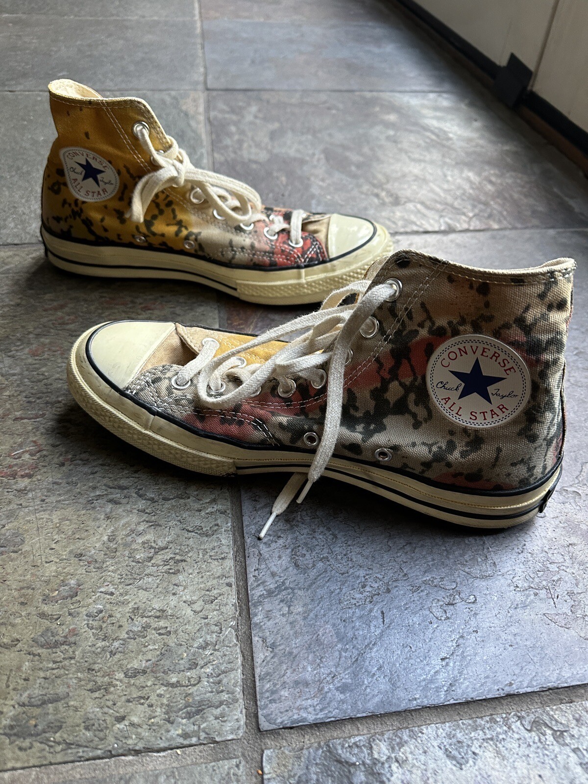 RARE- Just One Eye Converse (Men’s Size 8 Or Women’s Size 10)