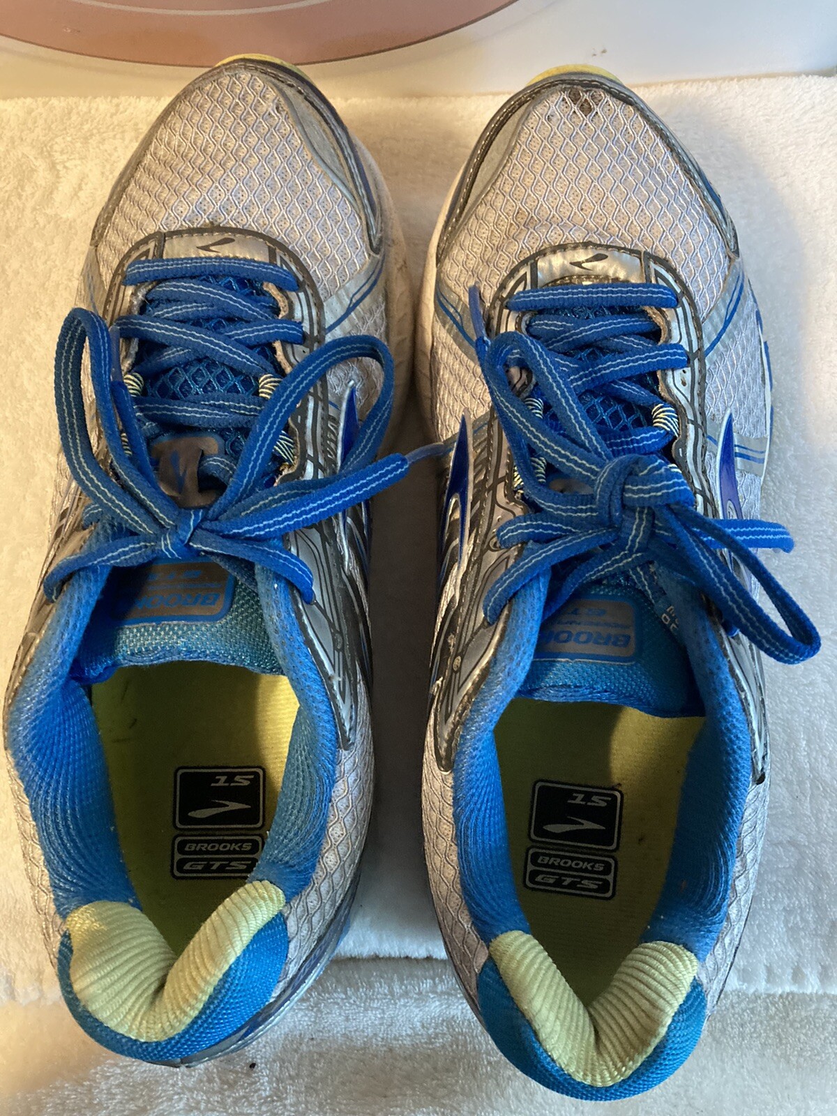Brooks Adrenaline GTS women’s size 9.5B Silver/blue Please See Description Belo