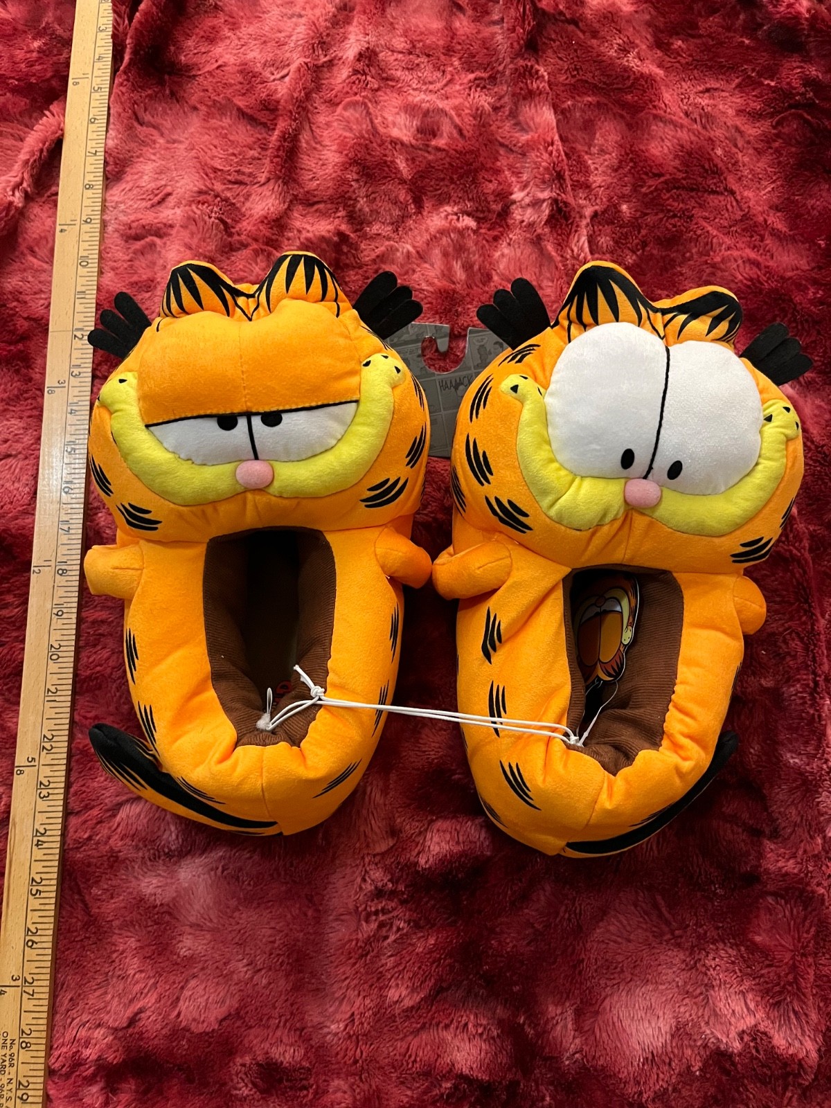 Garfield Slippers NWT size M 9/10 womens