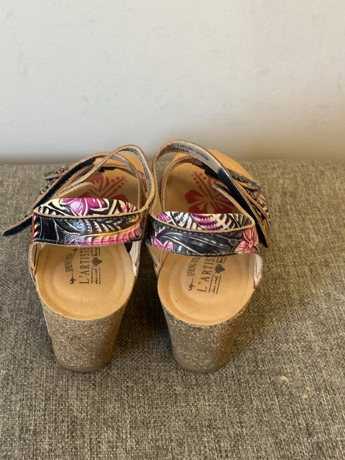 L’Artiste by Spring Step Boyace Women’s Floral Leather Sandals Size 37=6.5 Wedge