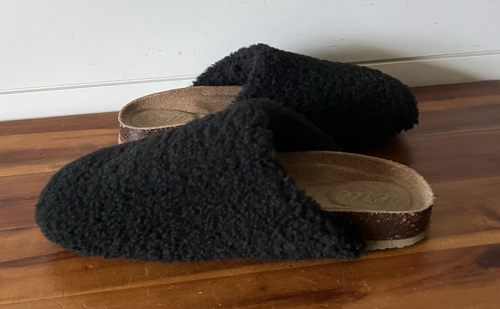 Aerie Sherpa Mule Slides Black With Cork Size 7