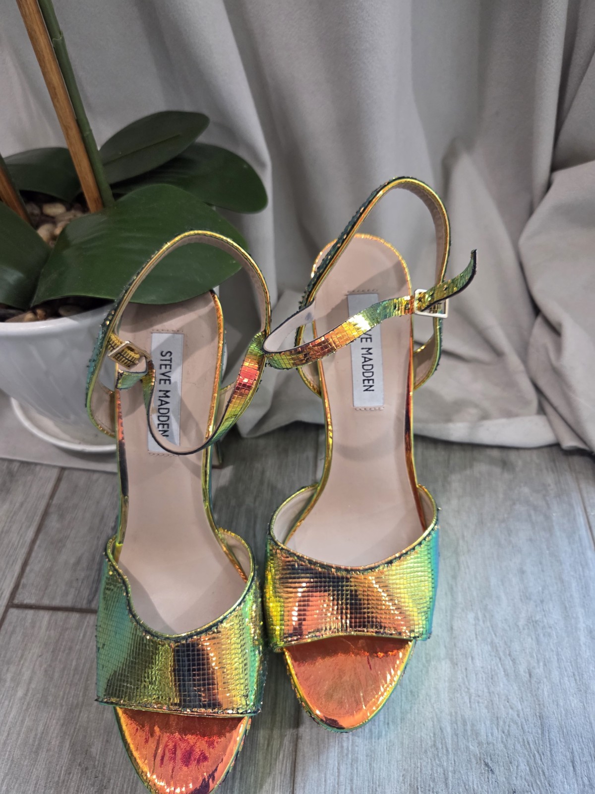 Steve Madden Multicolor Metallic Platform Open Toe Ankle Strap Buckle 8M
