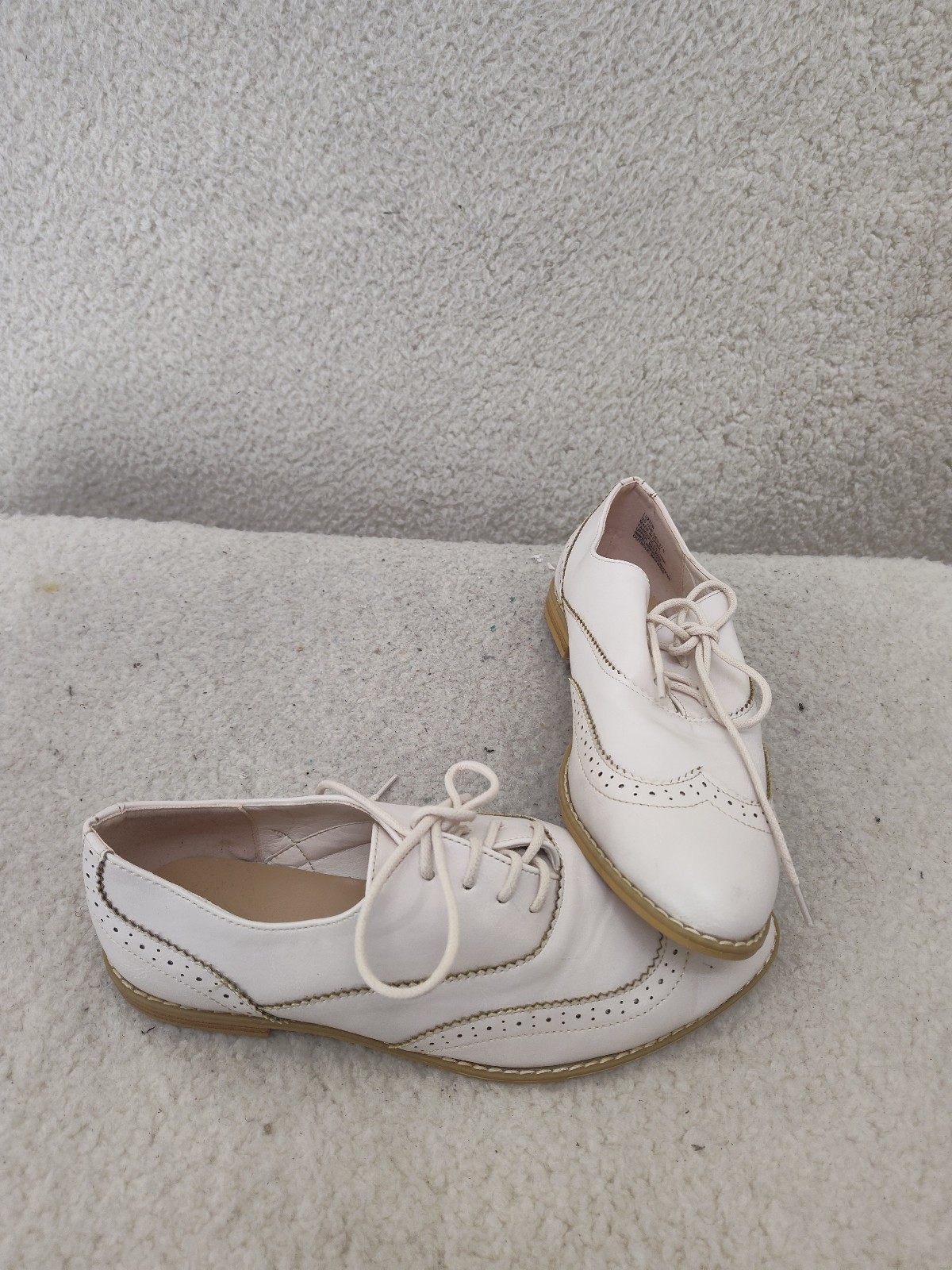 JustFab Women Luxton Oxford 7 Cream Lace Up Almond Toe Casual Comfort Shoes