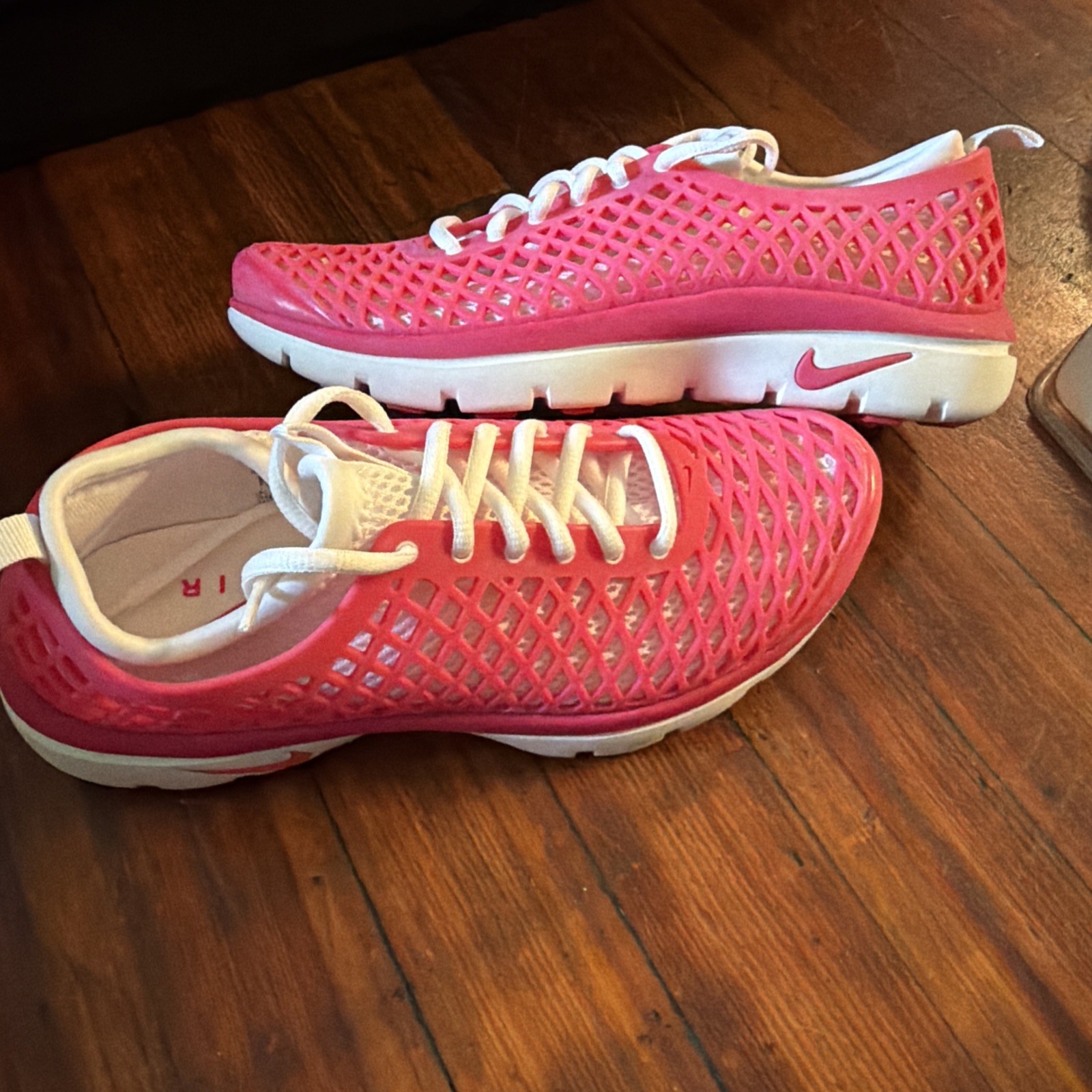 NIKE AIR Rejuven8 Running Shoes Women Size 8.5 Rare Pink hard to find!!! ❤️🔥❤️