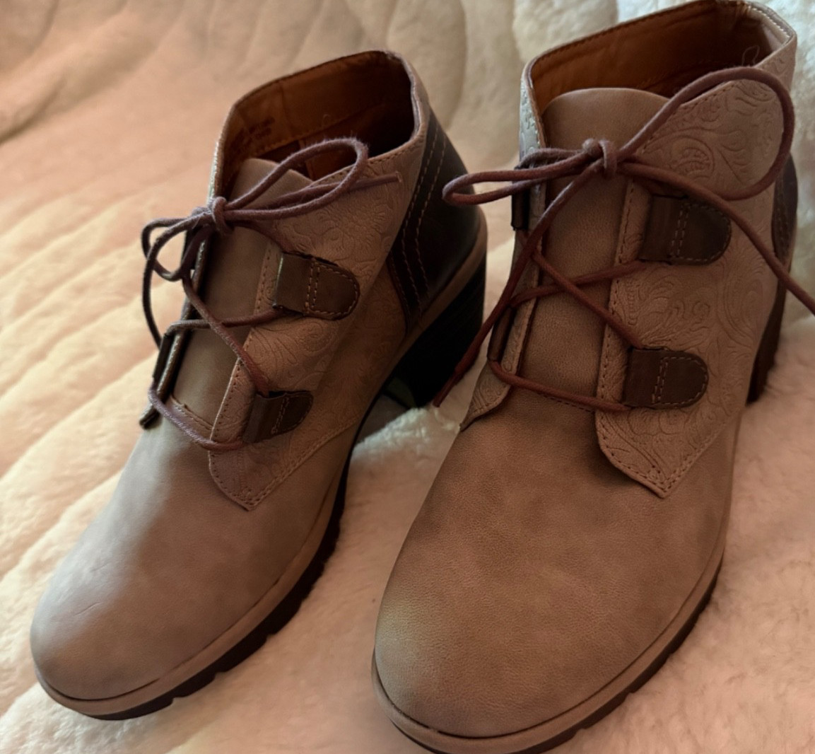EURO SOFFT by SOFFT SIZE 9.5 Taupe Faux Leather Suede Lace Up Embossed Bootie