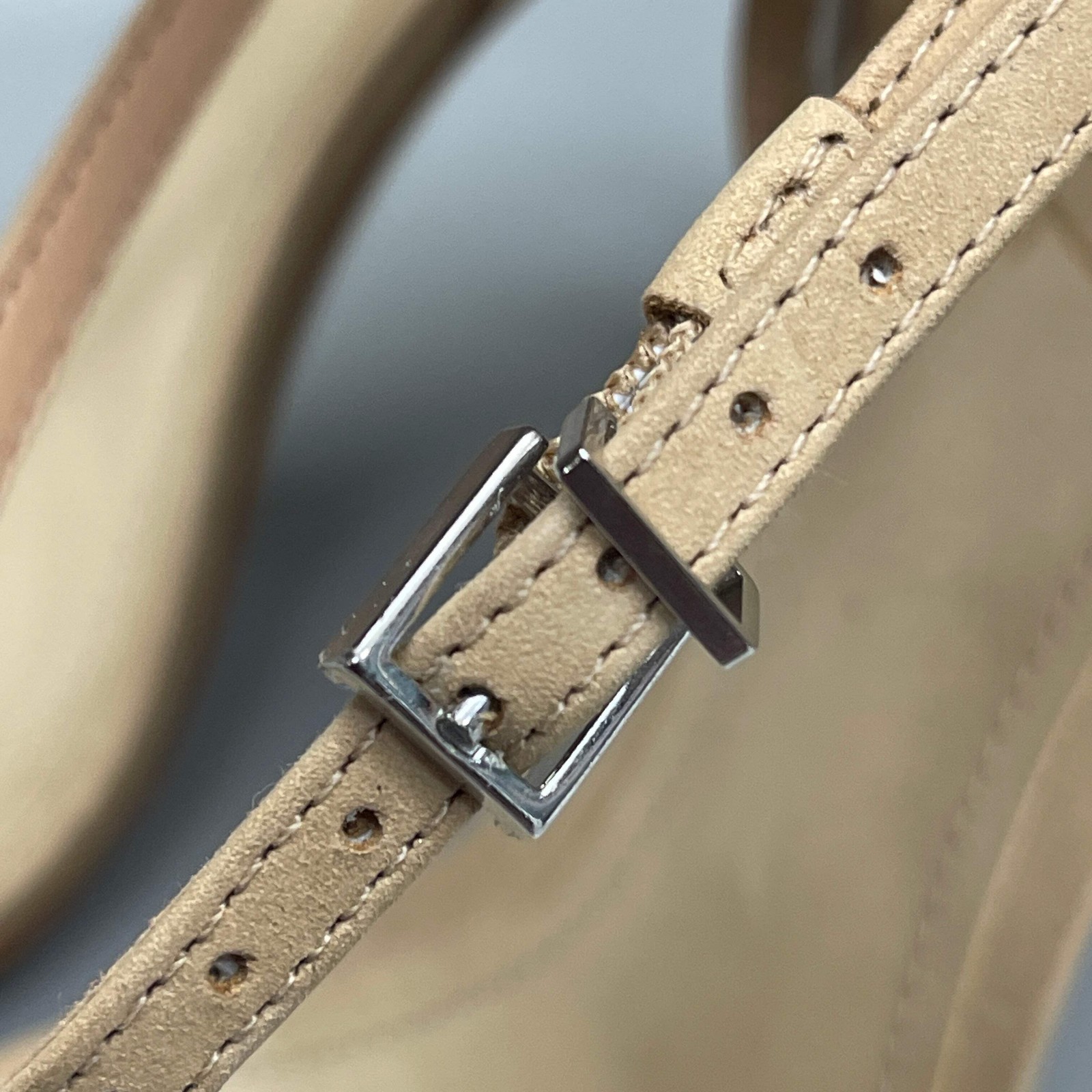 SCHUTZ Peaky Nubuck & Vinyl Multimaterial Women’s Sandal Heel Light Nude Sz 6.5B