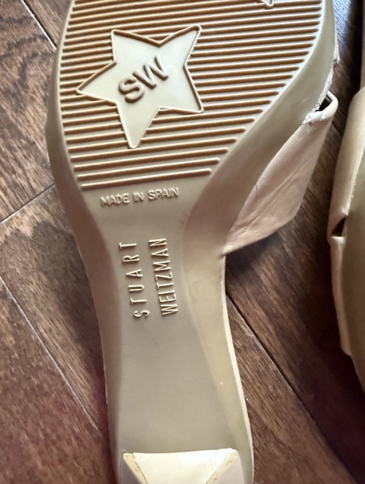 Stuart Weitzman Women’s Beige Leather Bow Slip-On Open Toe Heels 7