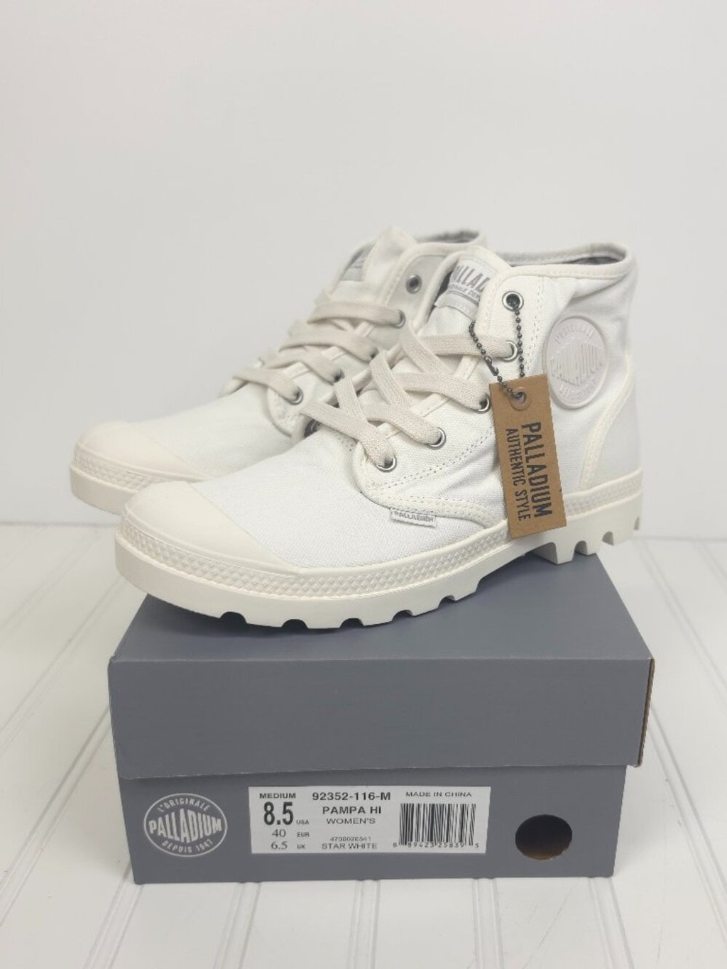 NIB Women’s Palladium Pampa Hi Round Toe Lace Up Booties Star White Size 8.5