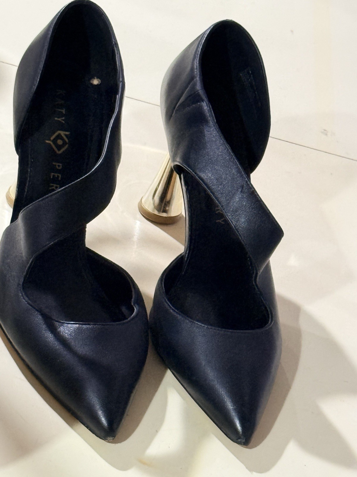 Katy Perry Size 9.5 The Swerve Winged Gold Heels Excellent Condition